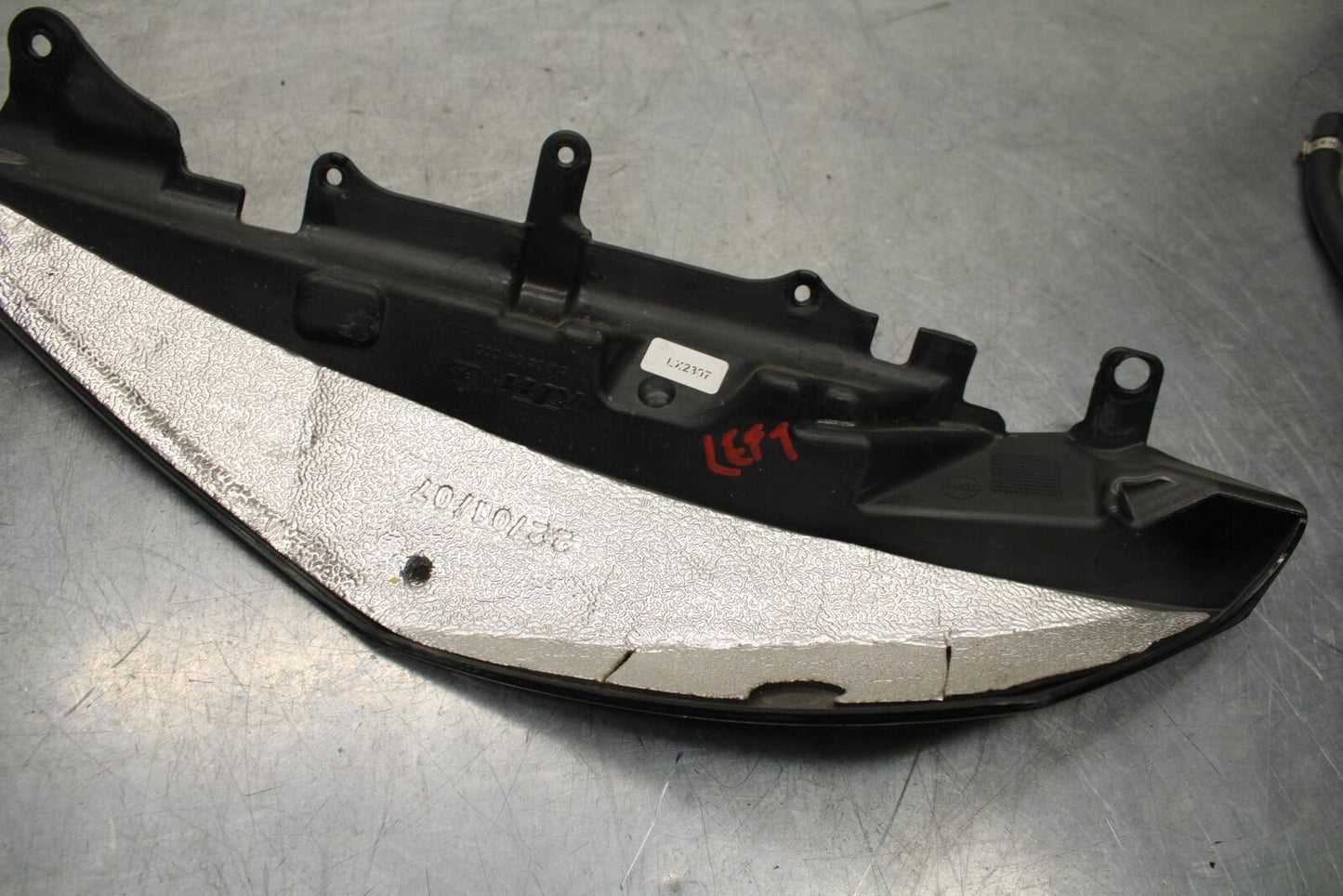 07-11 KTM 990 SUPER DUKE RIGHT LEFT REAR SIDE SEAT PANELS TRIMS COWLS BB578