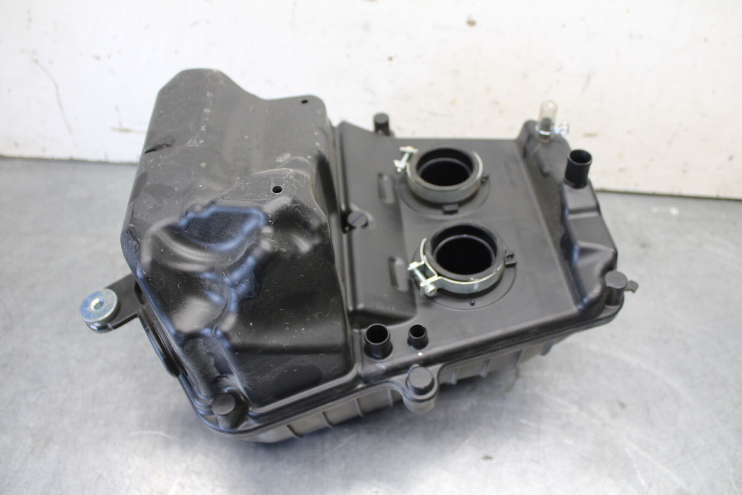 18-23 KAWASAKI NINJA 400 AIRBOX AIR INTAKE FILTER BOX BB679