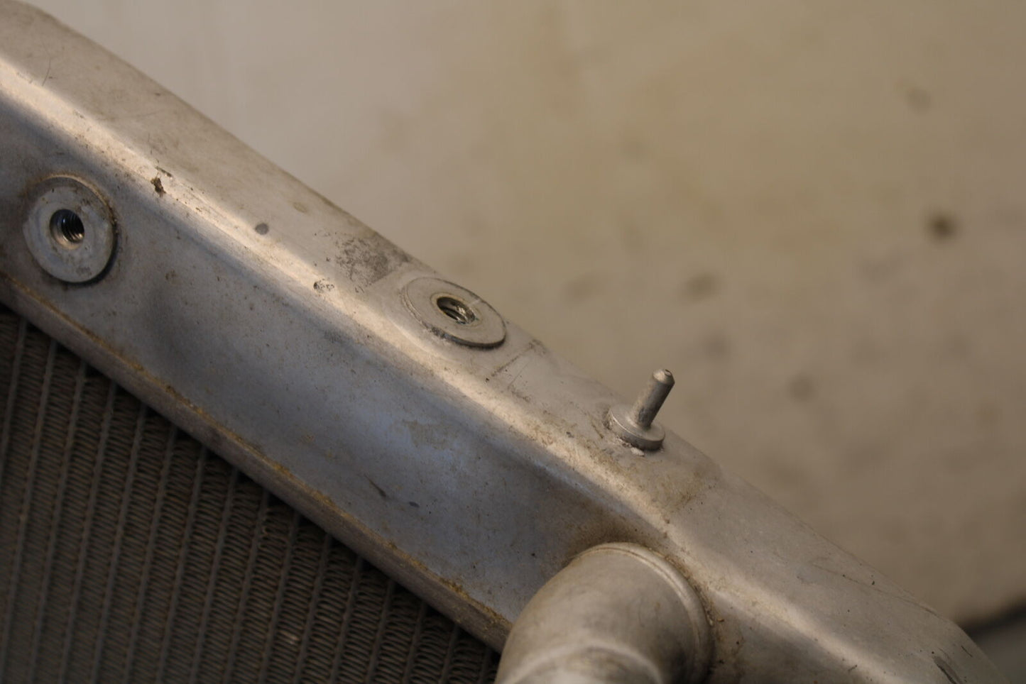 05-06 SUZUKI GSXR1000 ENGINE RADIATOR MOTOR COOLER COOLING 17710-41G00 BB677