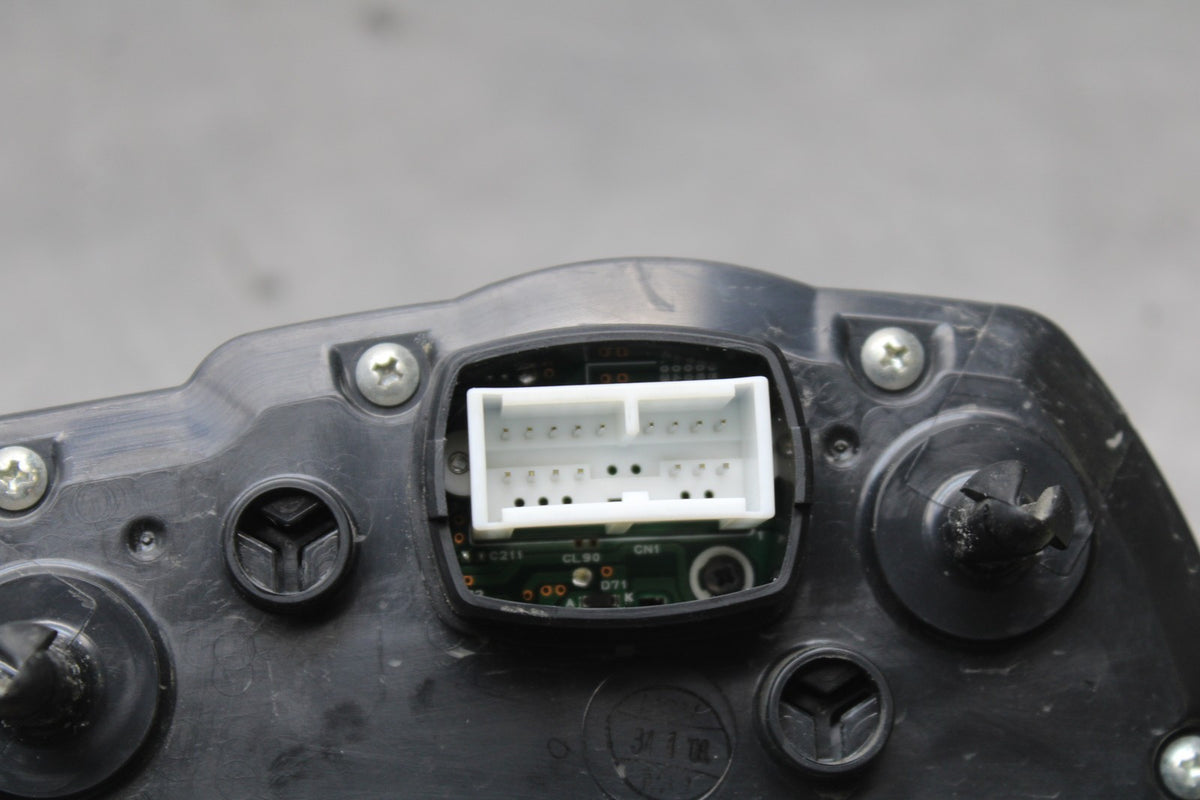 08-10 SUZUKI GSXR 600 SPEEDO GAUGES DISPLAY CLUSTER SPEEDOMETER TACHOMETER BB765