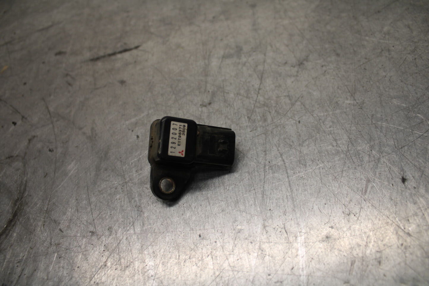 03-04 TRIUMPH DAYTONA 600 MAP MASS AIR FLOW PRESSURE SENSOR BB745