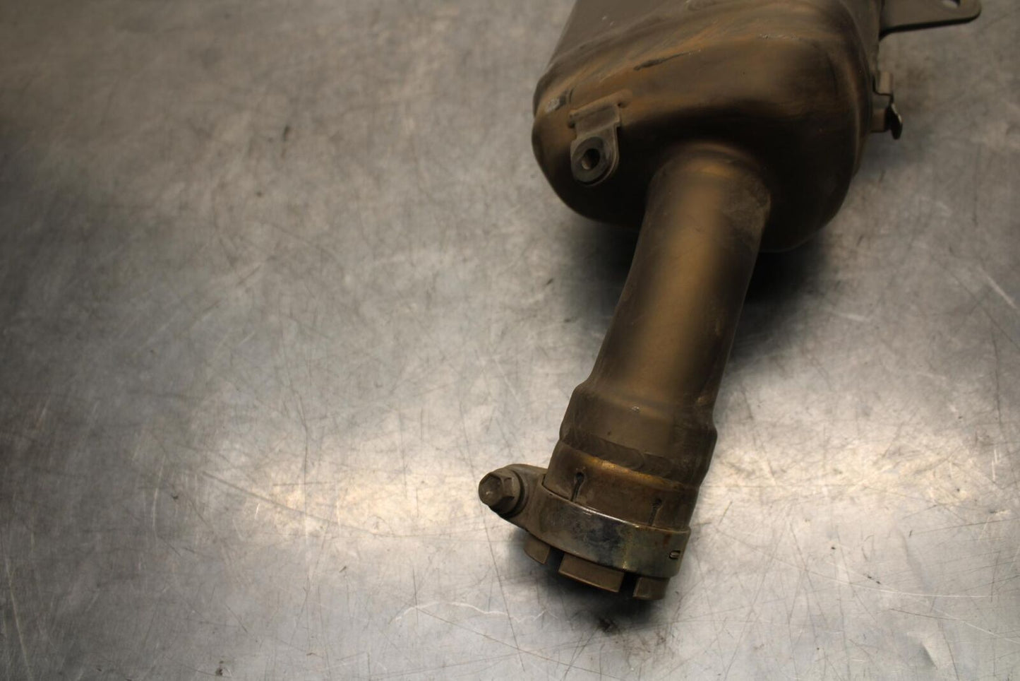 2017 Suzuki GSXR600 EXHAUST PIPE MUFFLER SLIP ON CAN 14310-14J00-H01 BB598