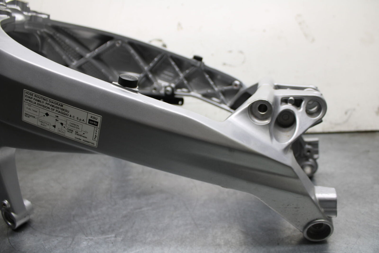 21-24 APRILIA TUONO 660 FACTORY FRAME CHASSIS BB733
