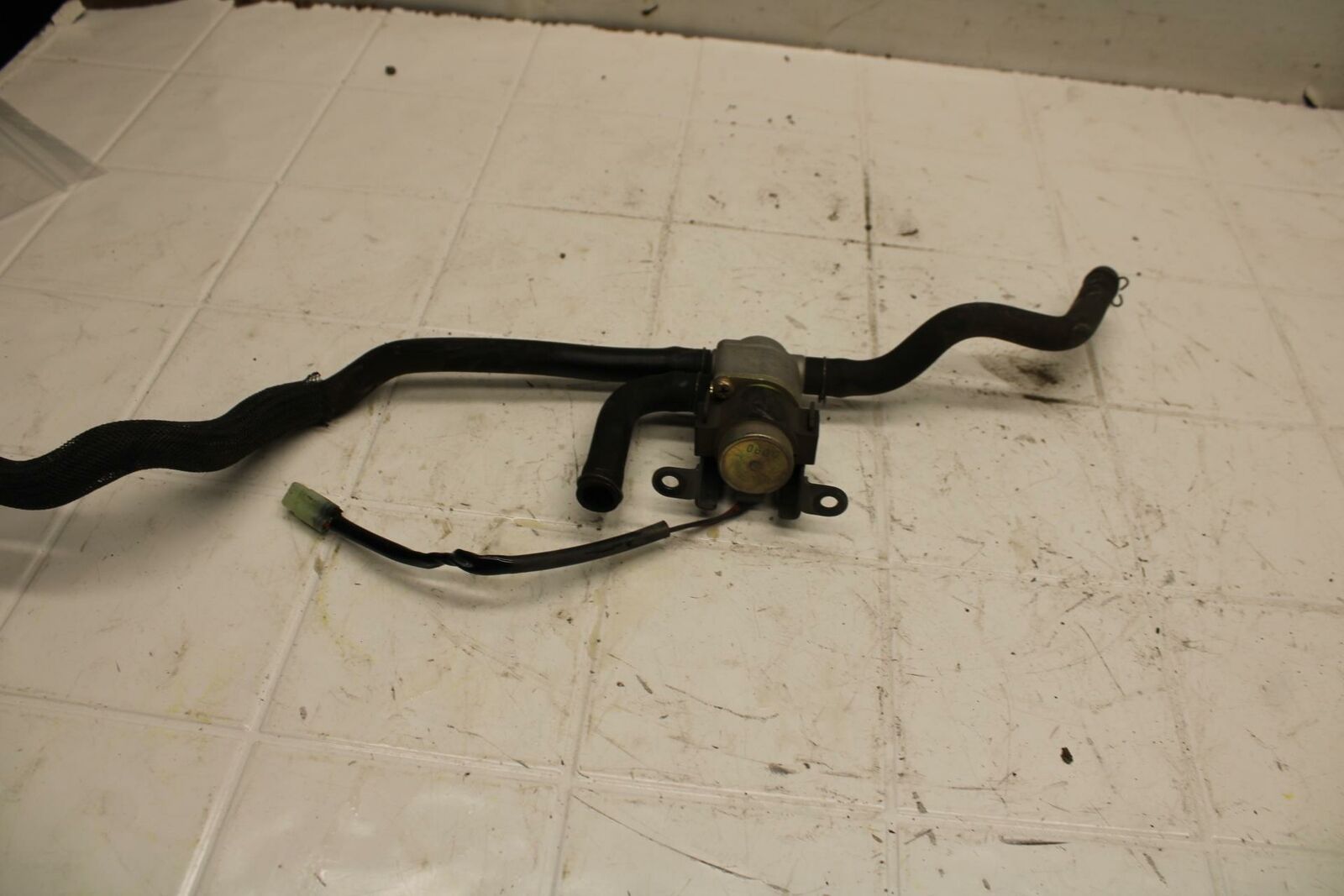 03-05 SUZUKI SV1000 AIR VALVE SOLENOID TOP ENGINE SWITCH SENSOR BB405