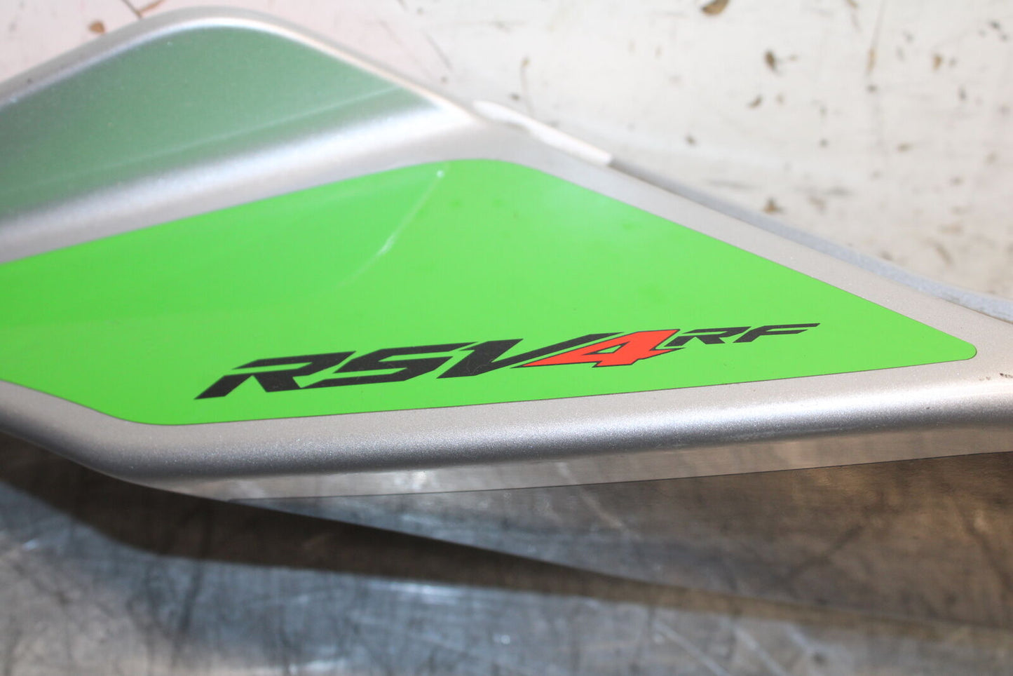 15-19 APRILIA RSV4 RF RIGHT REAR BACK TAIL FAIRING COWL SHROUD BB611
