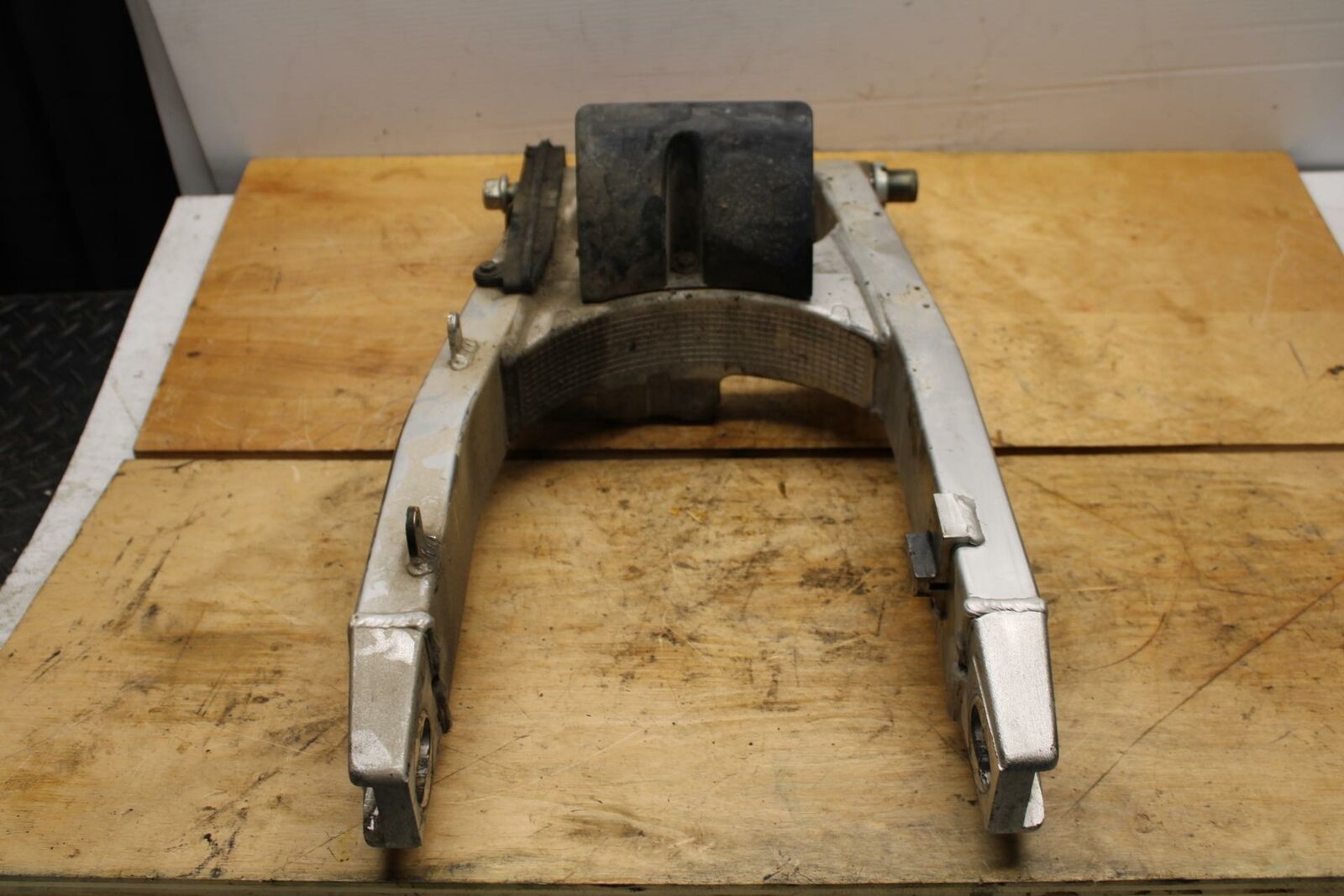 02-03 SUZUKI VSTROM 1000 SWINGARM SWING ARM SUSPENSION BB331