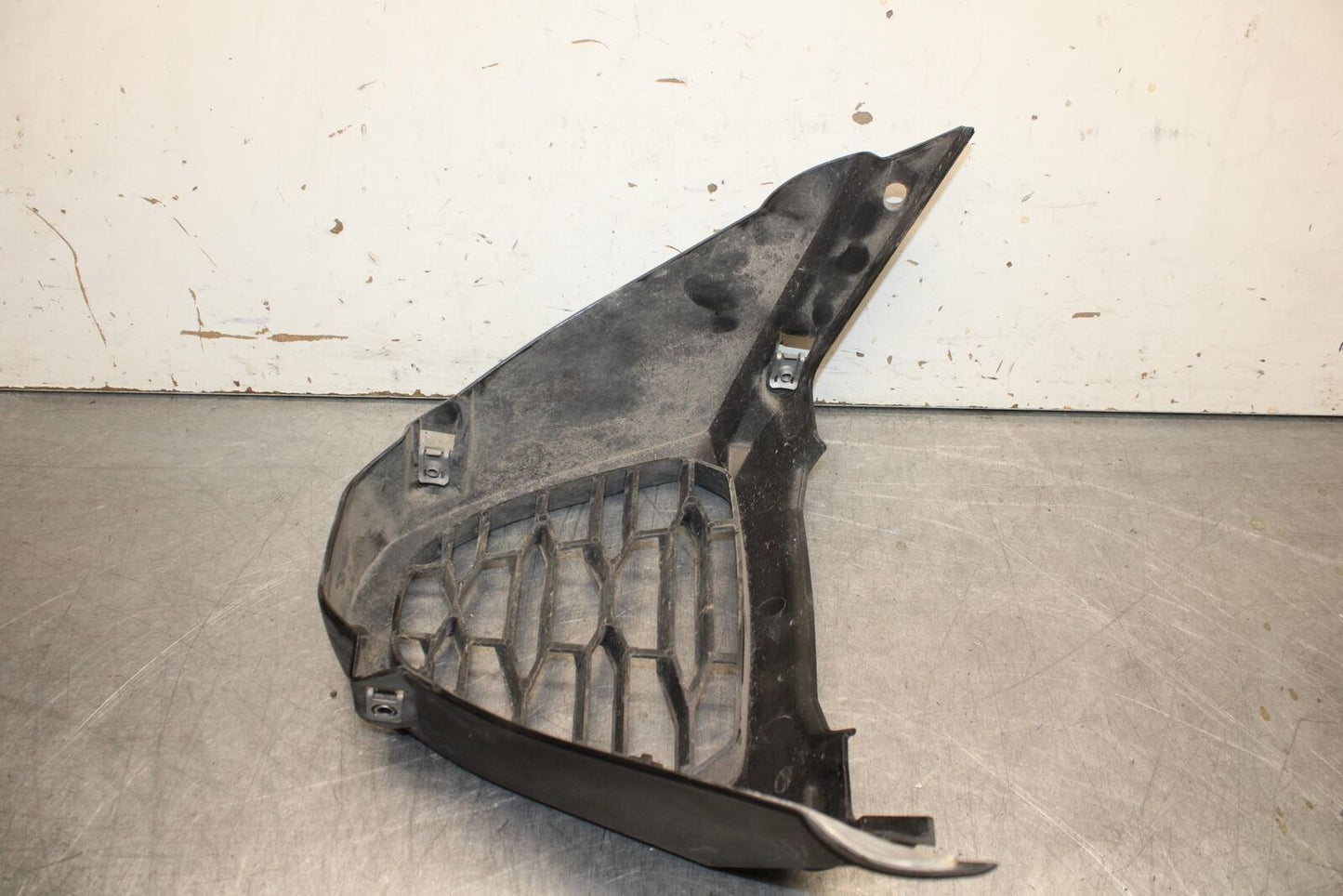 20-23 APRILIA RS660 FRONT CENTER COWL FAIRING BB643