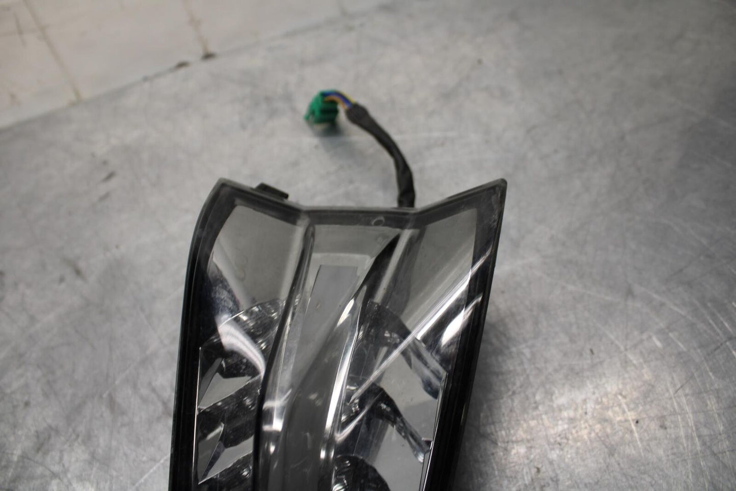 18 KTM RC 390 REAR TAIL TAILLIGHT BACK BRAKE LIGHT BB442