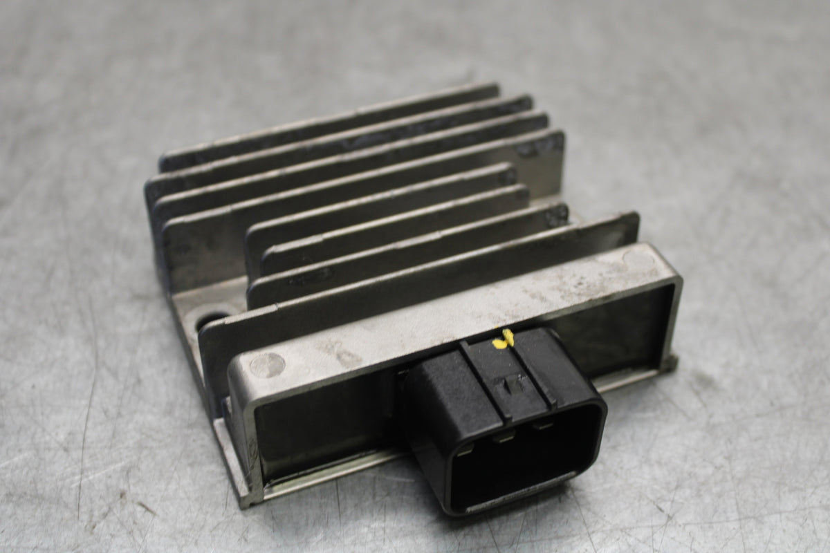 18-23 KAWASAKI NINJA 400 RECTIFIER VOLTAGE REGULATOR BB660