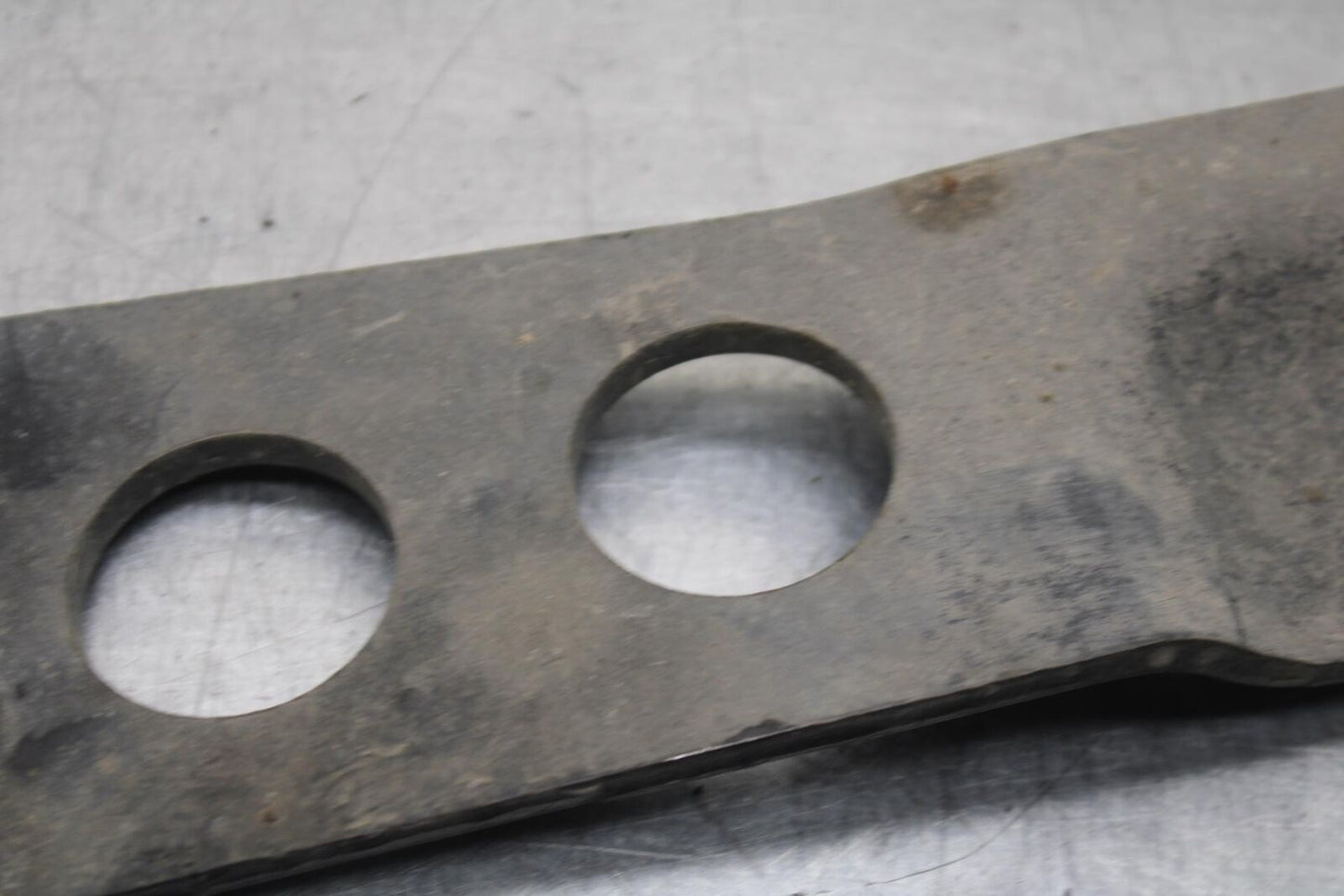 97-03 HONDA SHADOW ACE 750 VT750C MUFFLER EXHAUST PIPE BRACKET MOUNT BB618