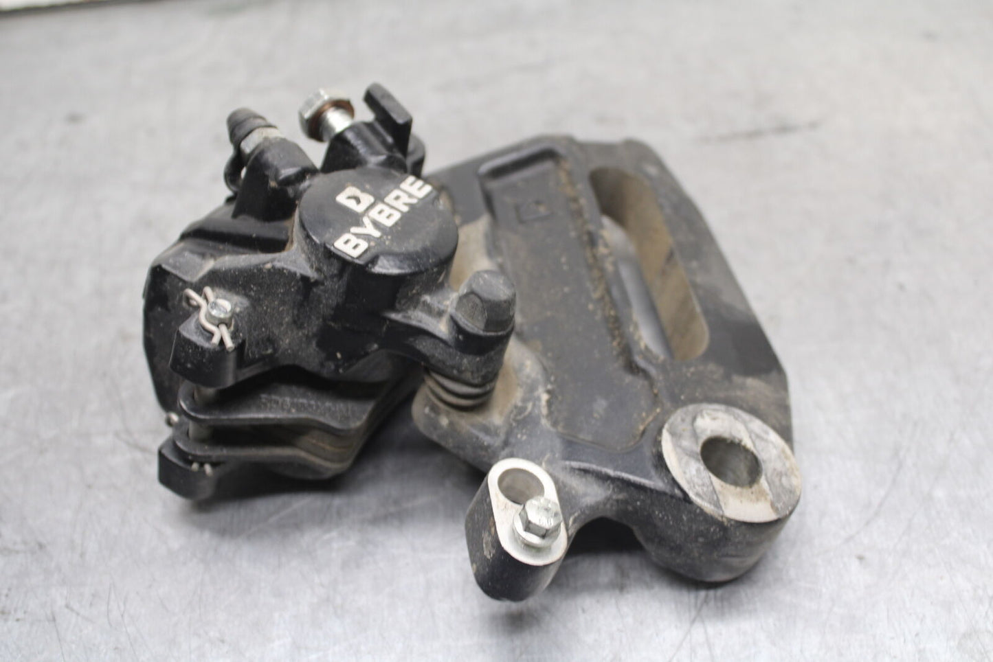 13-16 KTM 390 DUKE REAR BACK BRAKE CALIPER W MOUNT BRACKET BB748