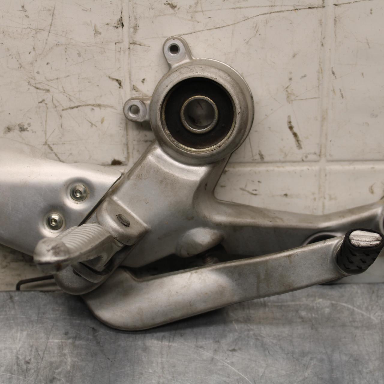 2005 Ducati Monster S2R RIGHT REARSET REAR SET DRIVER FOOT PEG REST STOP BB557
