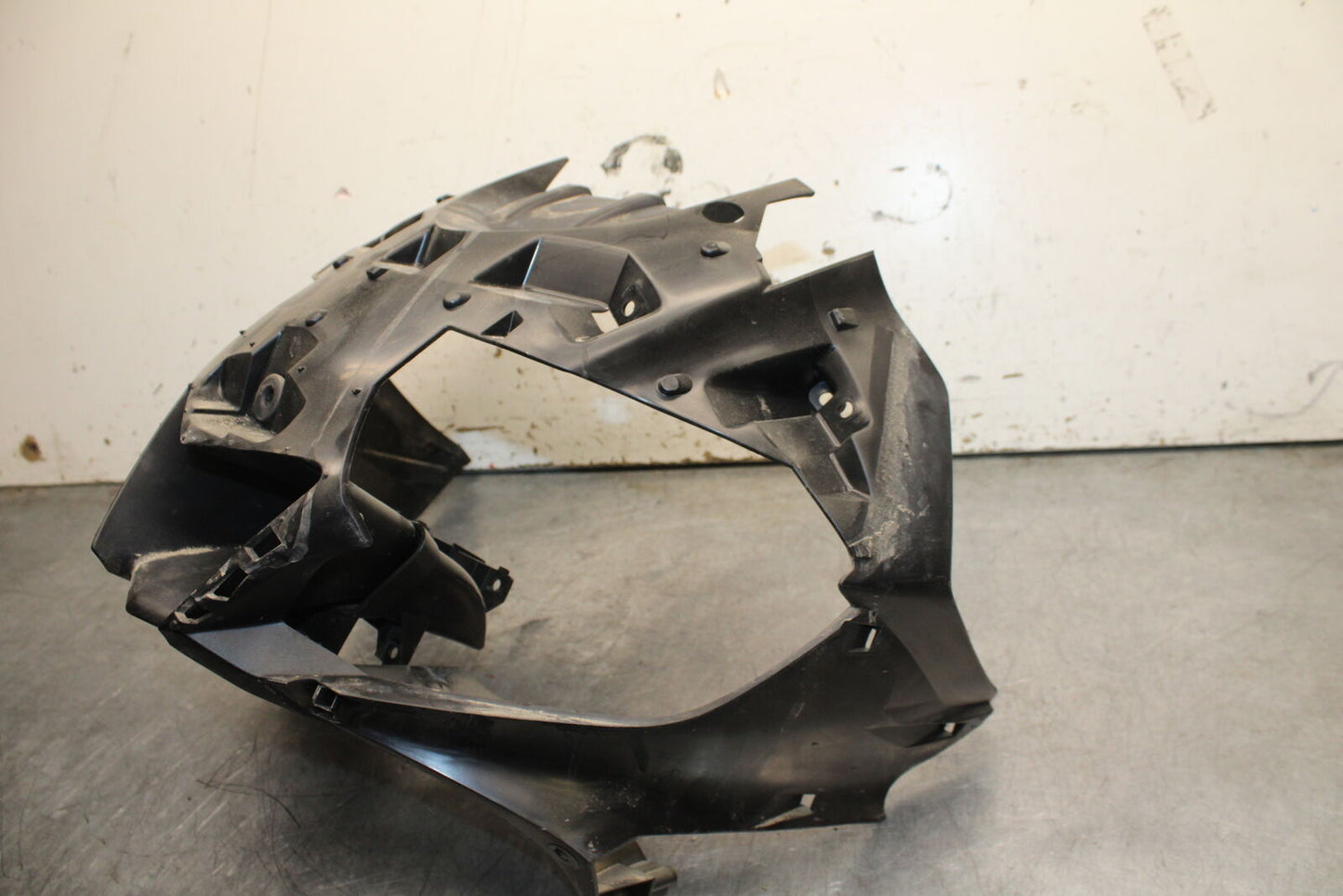 19-24 YAMAHA R3 FRONT CENTER COWL FAIRING BB736