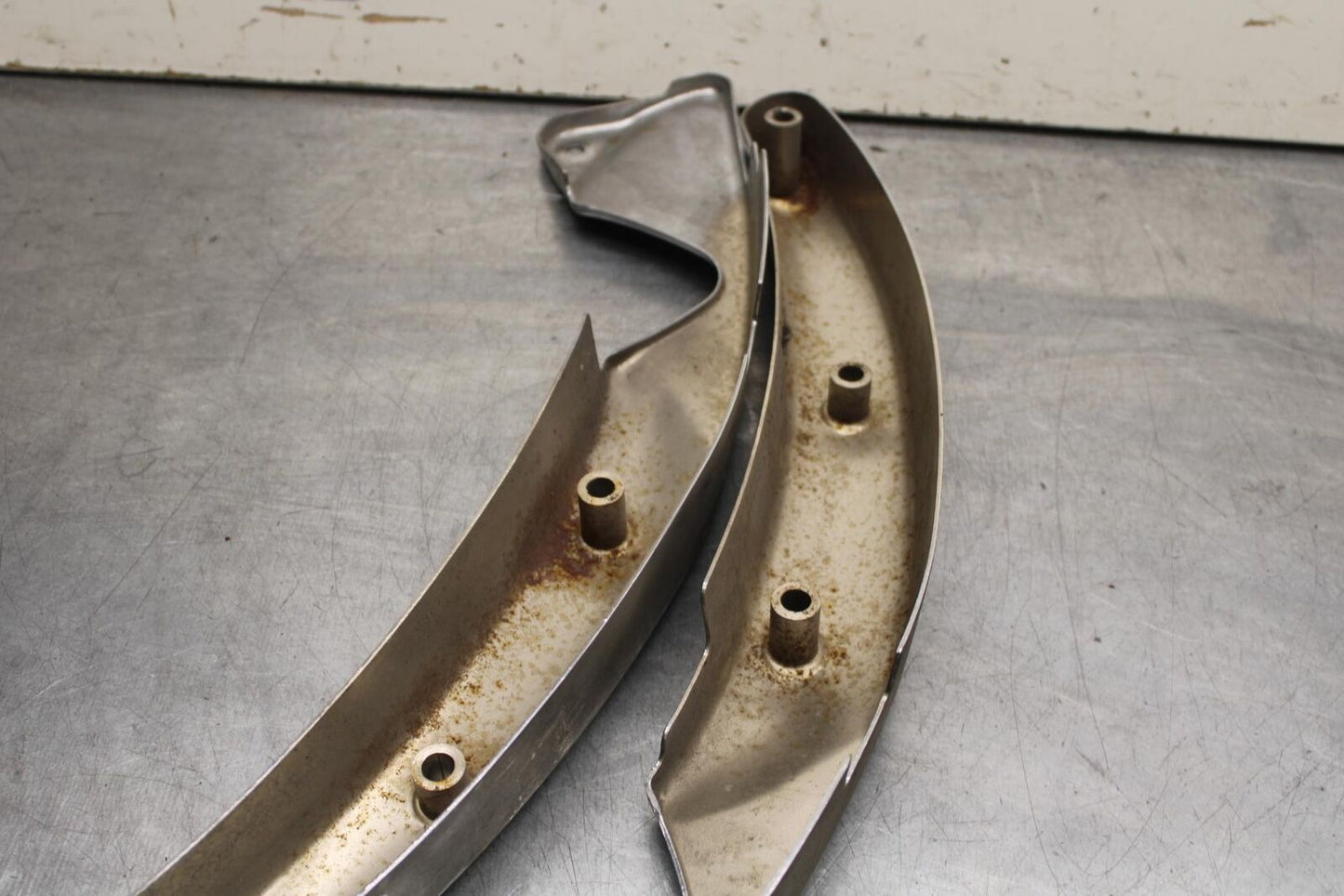 03-08 KAWASAKI VULCAN 1600 REAR BACK FENDER SUPPORT FRAME SUBFRAME BB616