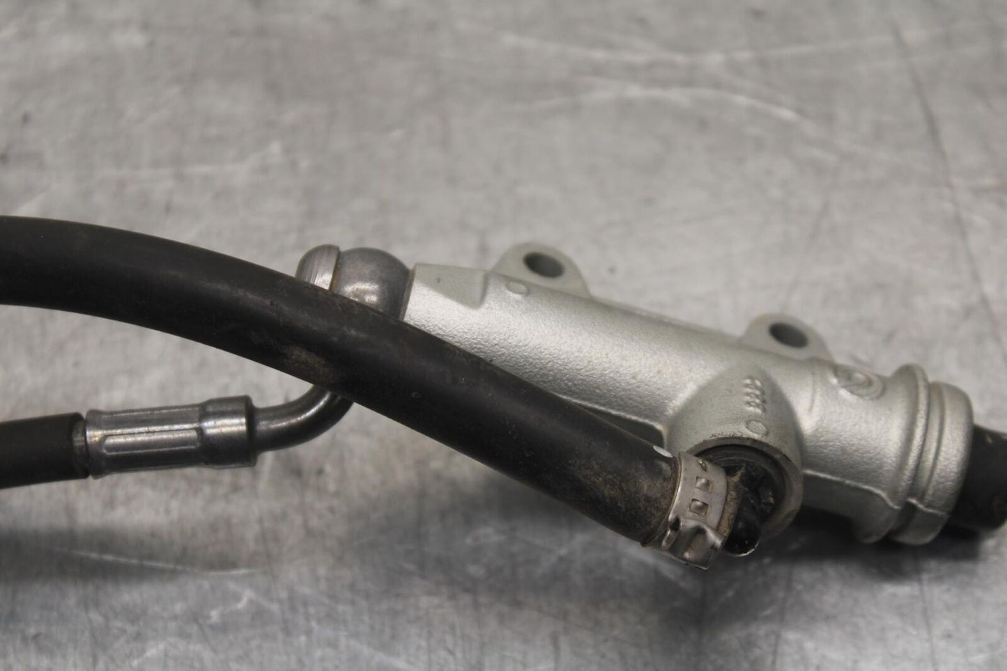 2016 BMW S1000R ABS REAR BACK BRAKE MASTER CYLINDER W RESERVOIR BB604