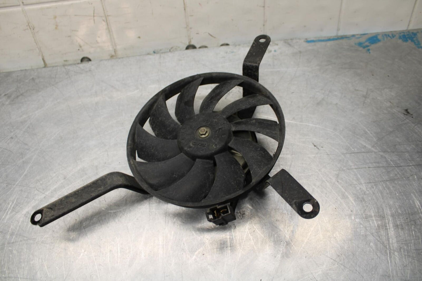 06-07 TRIUMPH DAYTONA 675 DAYTONA 675 ENGINE RADIATOR COOLING FAN BB441