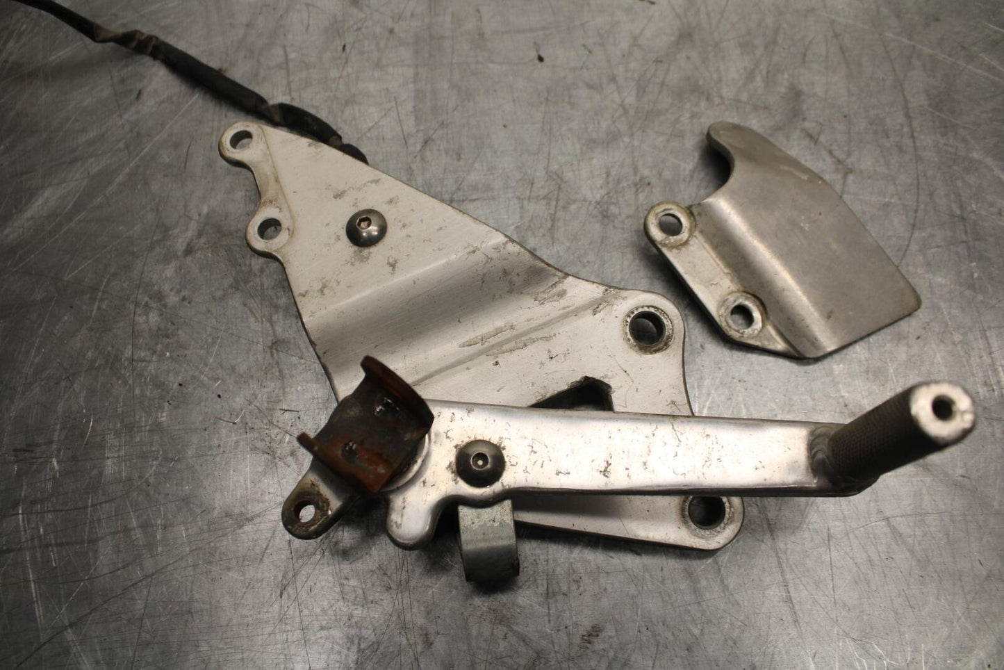 91-92 SUZUKI GSXR750 M RIGHT REARSET REAR SET DRIVER FOOT PEG REST STOP BB493