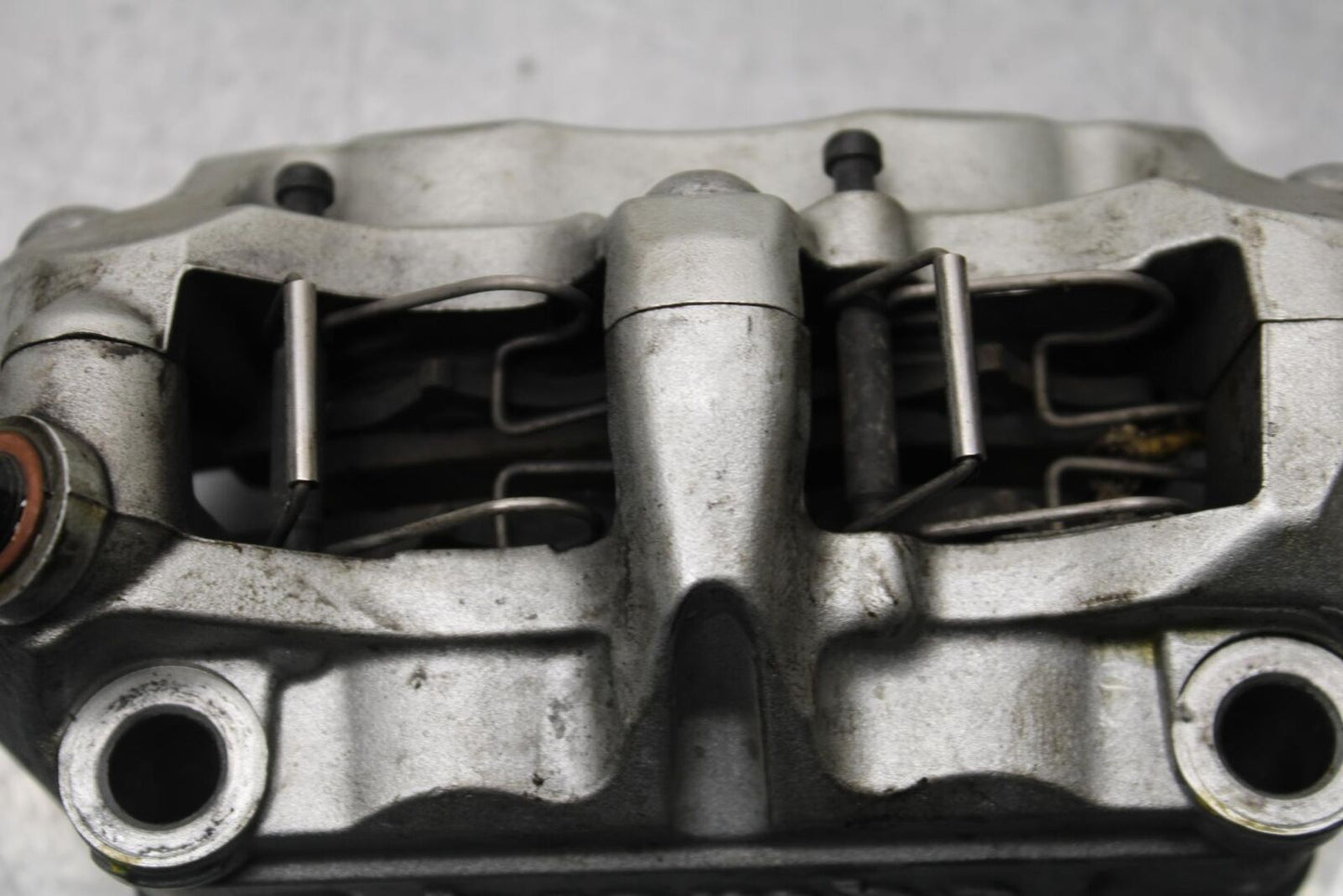 07-11 KTM 990 SUPER DUKE RIGHT LEFT FRONT BRAKE CALIPER SET PAIR CALIPERS BB578