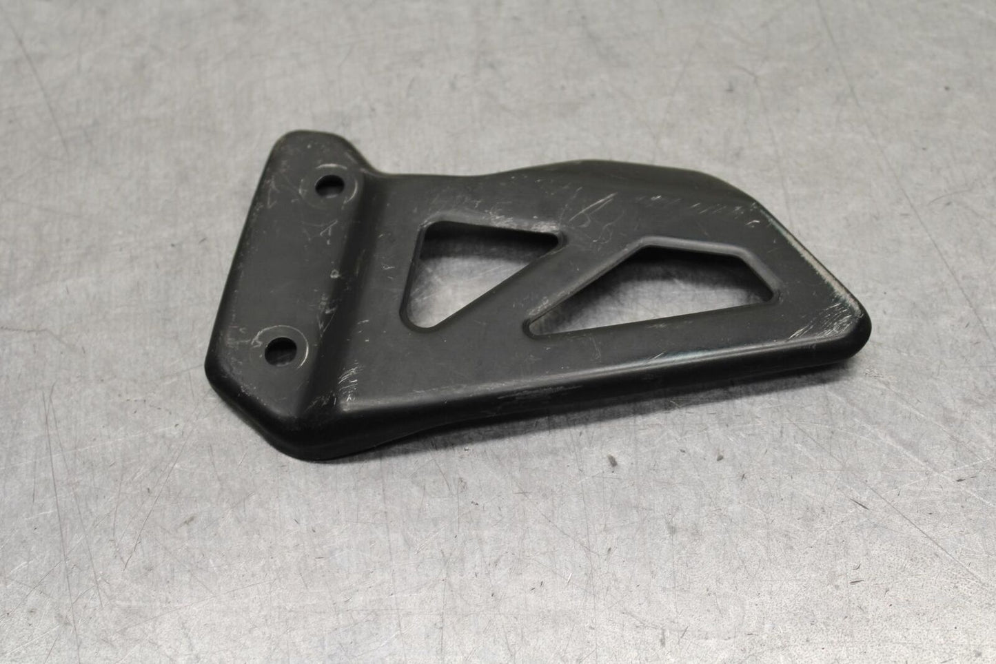 01-03 SUZUKI GSXR600 RIGHT SIDE HEEL GUARD BB639