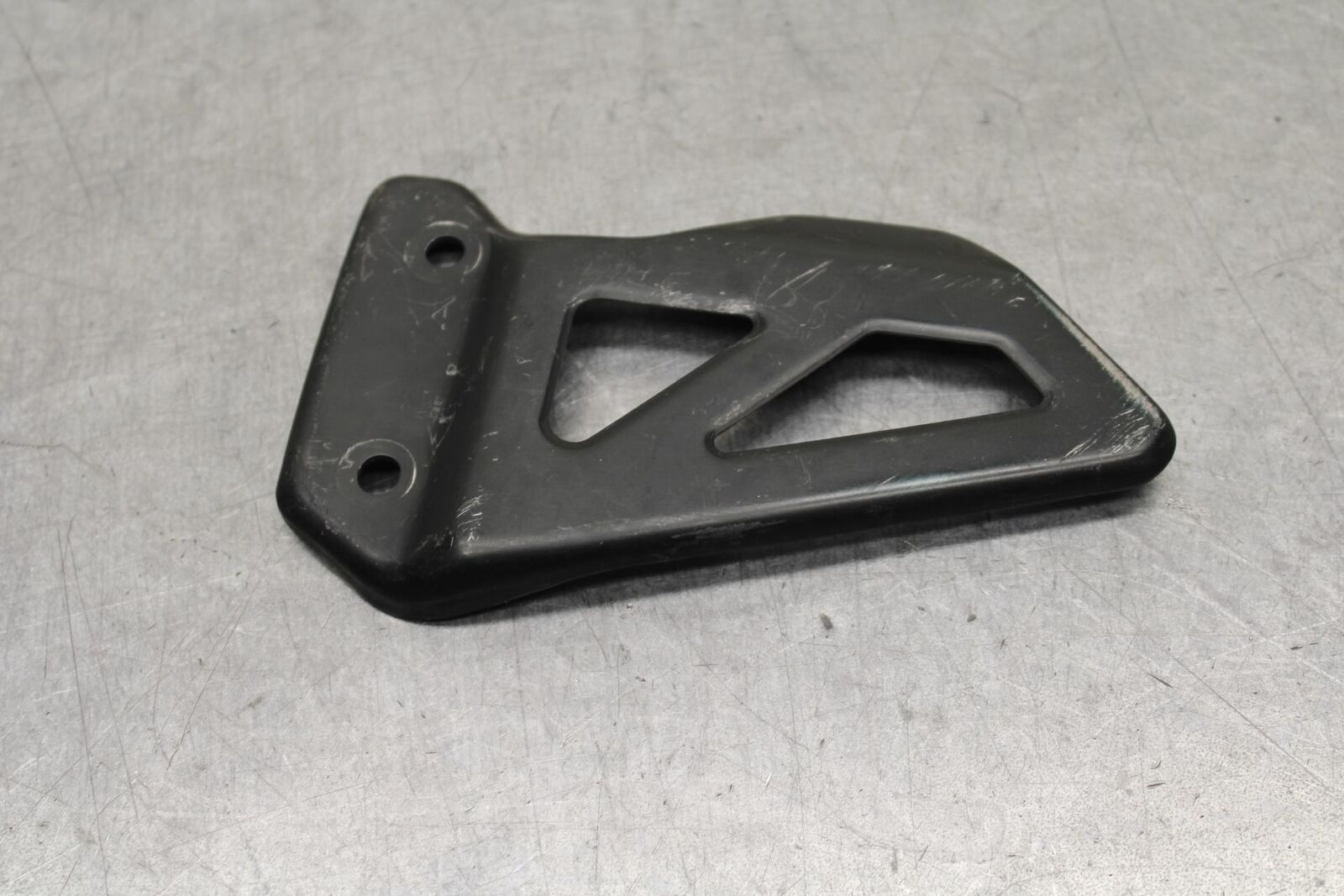 01-03 SUZUKI GSXR600 RIGHT SIDE HEEL GUARD BB639