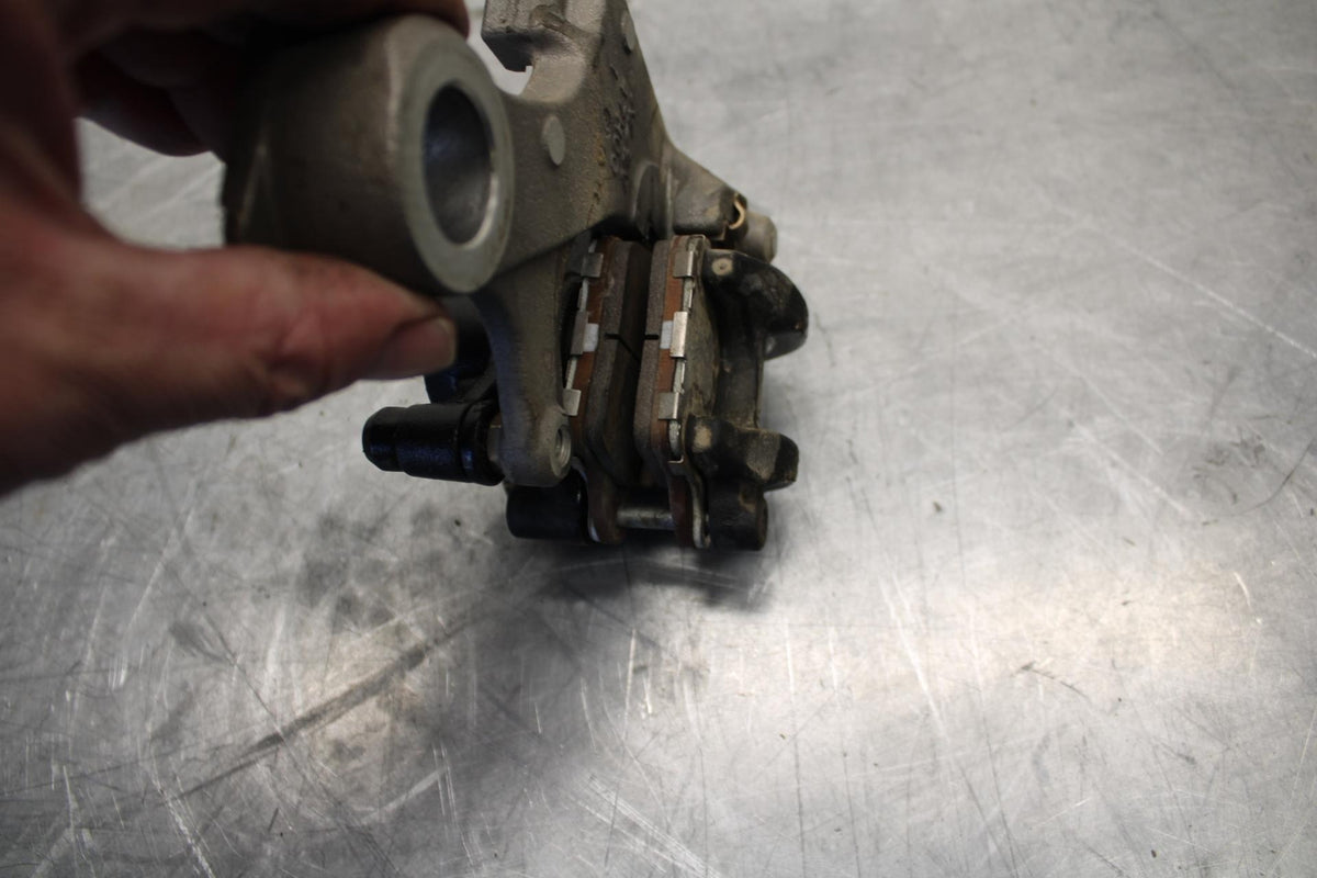 15-21 SUZUKI GSXR600 REAR BACK BRAKE CALIPER W MOUNT BRACKET BB463
