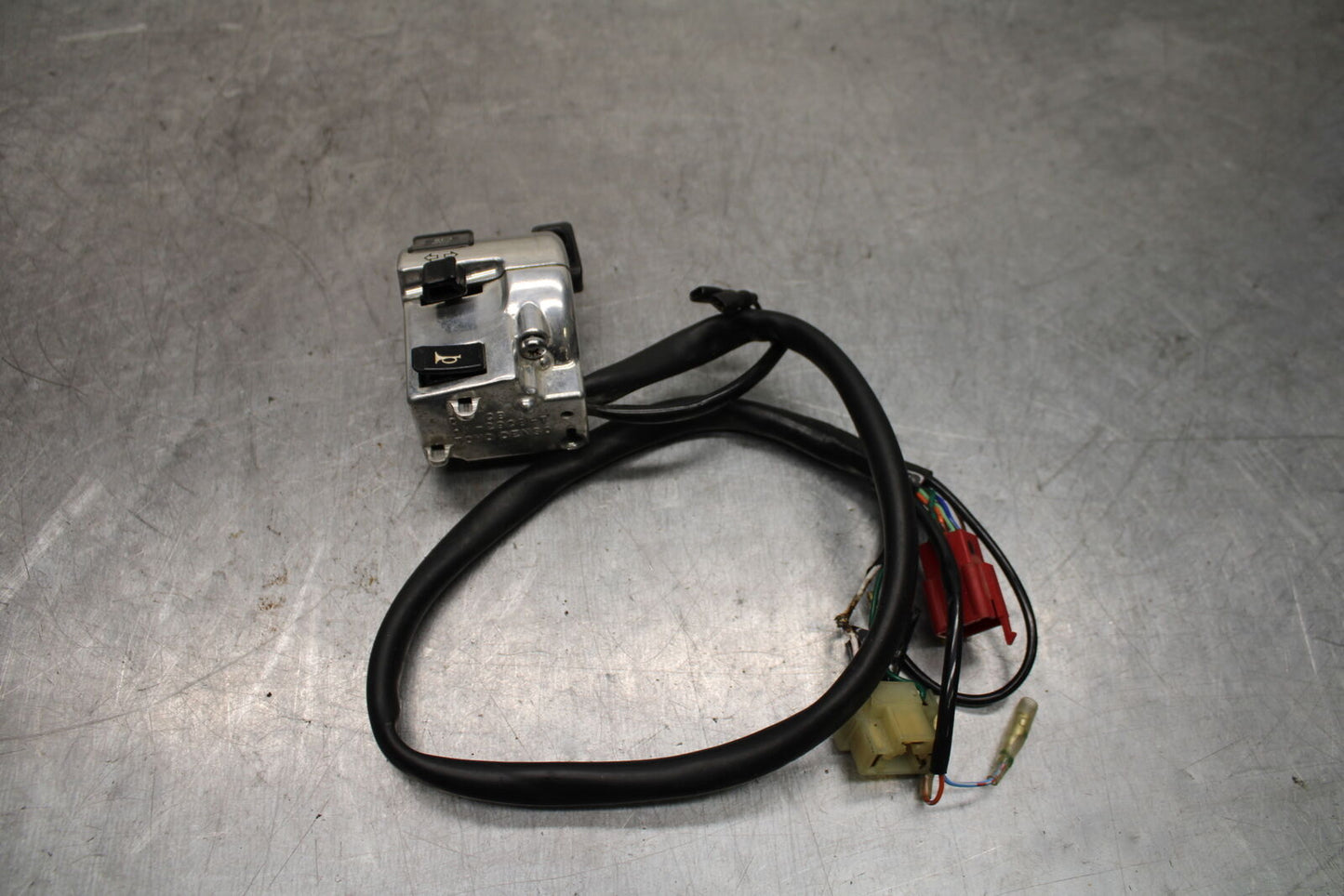 1998 Honda Valkyrie 1500 GL1500C LEFT CLIP ON HANDLE HORN SIGNALS SWITCH BB116