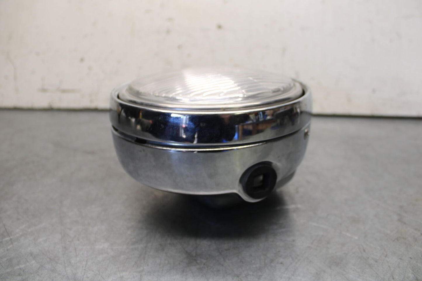85-86 SUZUKI MADURA 1200 SINGLE HEADLIGHT HEAD LAMP LIGHT BB691