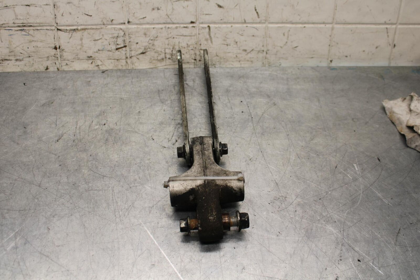 1997 Suzuki Bandit 1200 GSF1200S REAR DOGBONE SHOCK LINKAGE LINK BB559