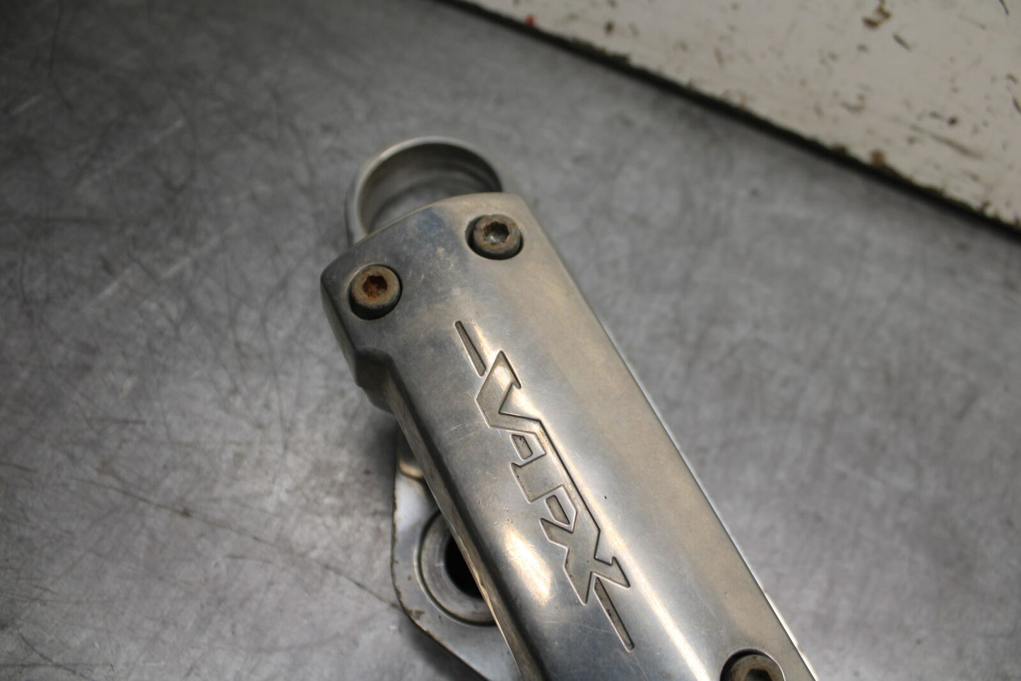 02-04 HONDA VTX1800S FORKS UPPER TRIPLE TREE CLAMP BB712
