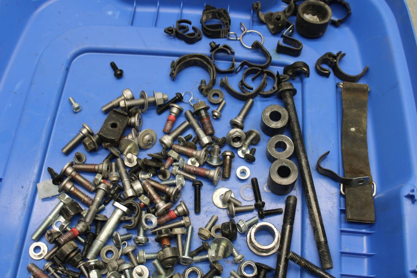 23-24 KAWASAKI NINJA ZX4R MISCELLANEOUS MOUNTING BOLTS HARDWARE MOTOR BB638