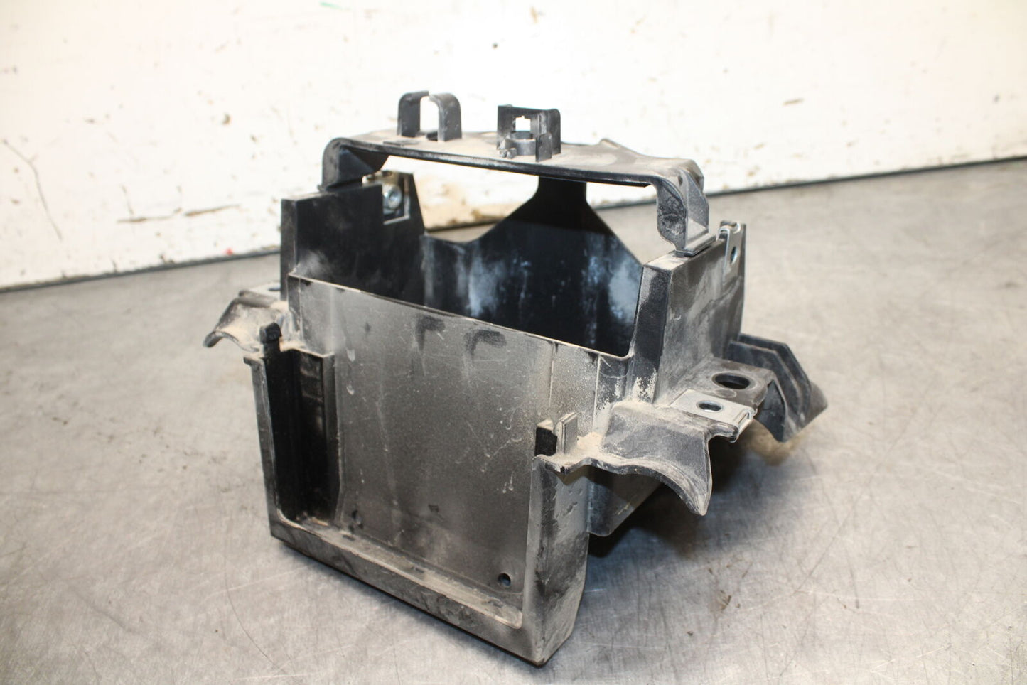 21-24 KTM 890 ADVENTURE R REAR BACK TAIL UNDERTAIL BATTERY TRAY PLASTIC BB723