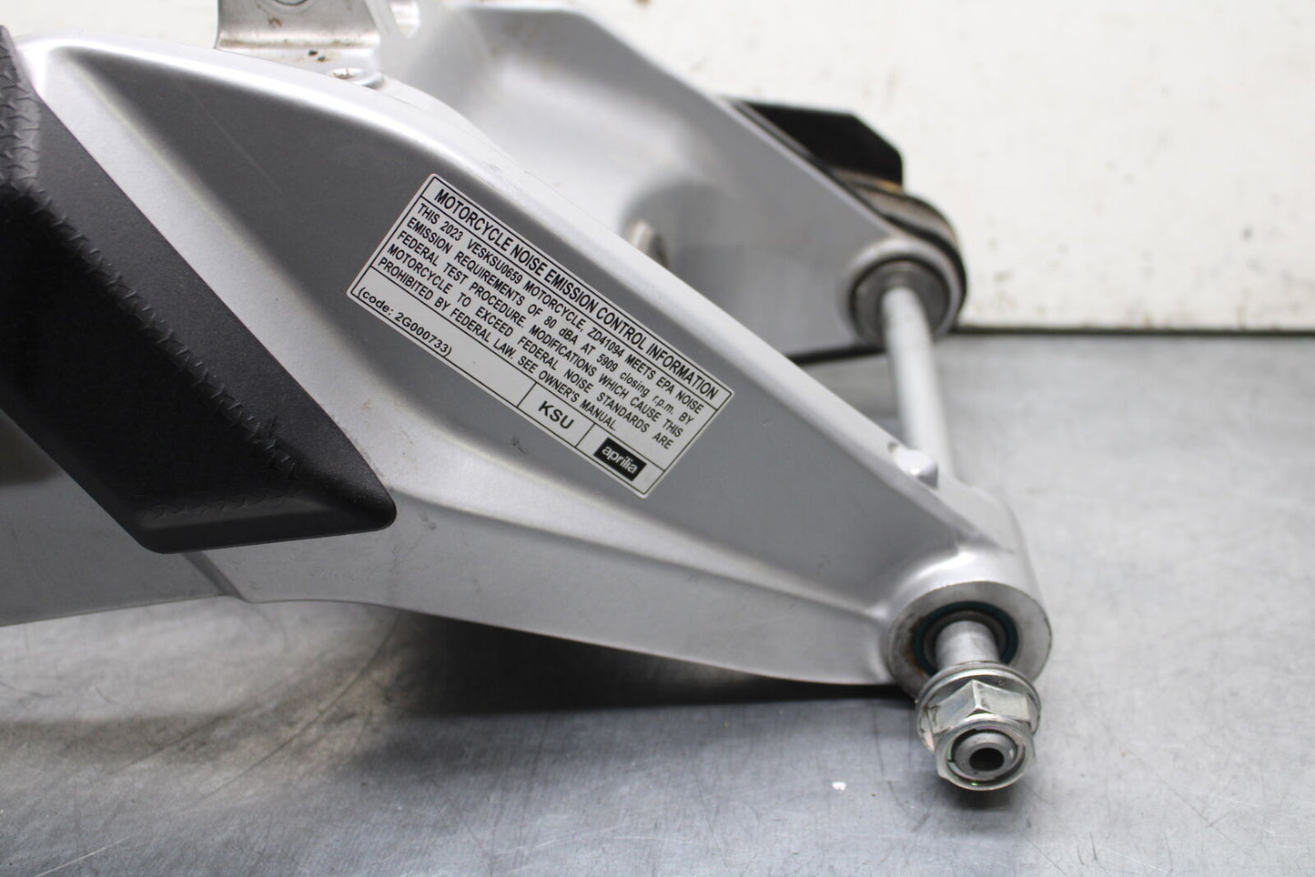 21-24 APRILIA TUONO 660 FACTORY REAR SWINGARM BACK SUSPENSION SWING ARM BB733