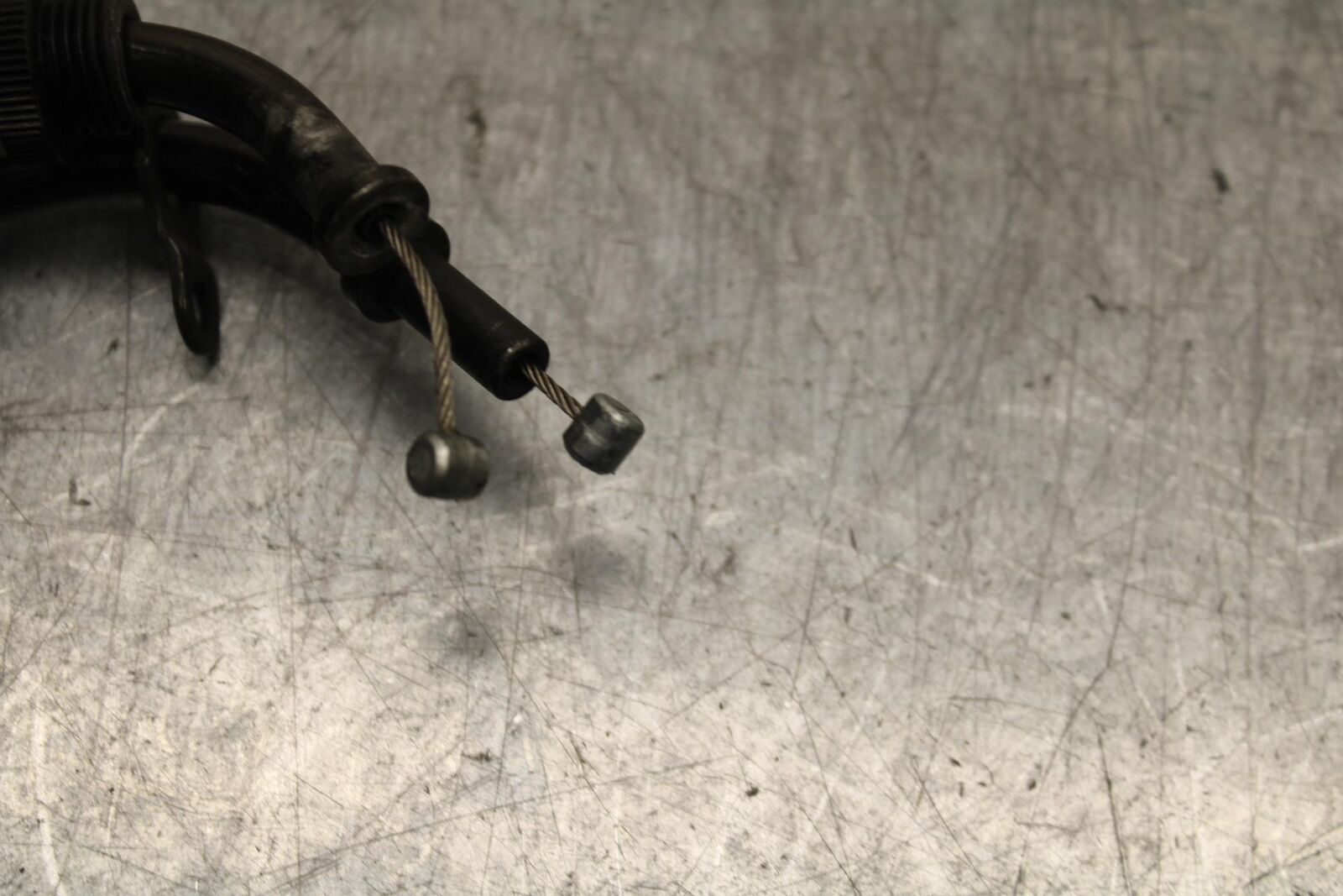 01 SUZUKI GSXR1000 THROTTLE CABLES LINES BB100