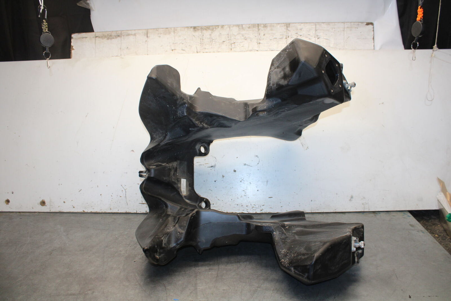 21-24 KTM 890 ADVENTURE R GAS TANK FUEL CELL PETROL RESERVOIR BB723