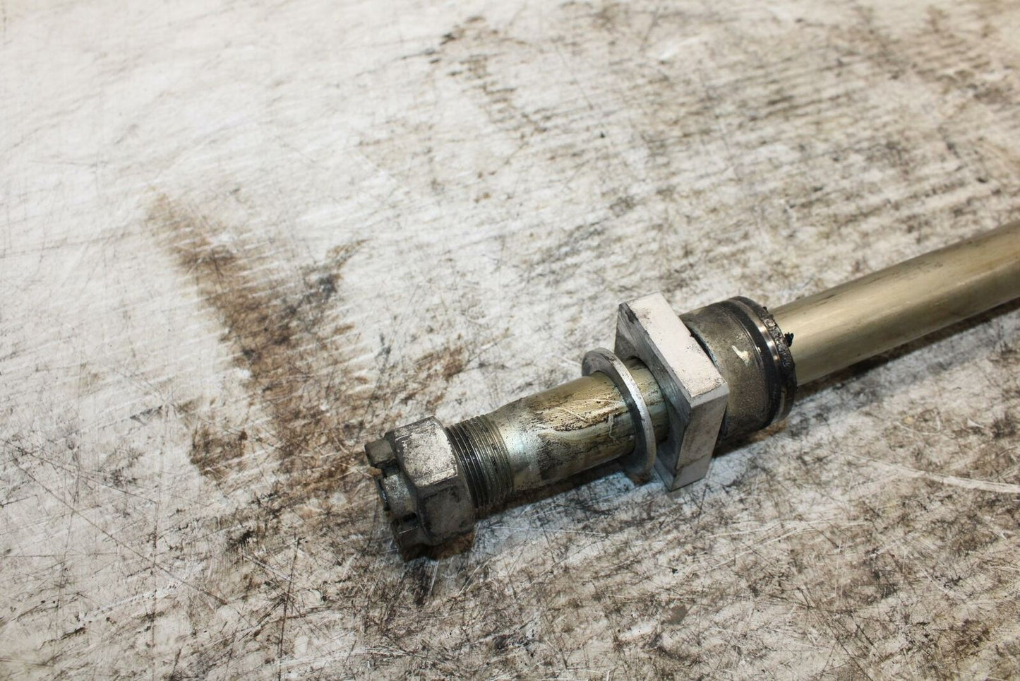 13-18 KAWASAKI NINJA ZX6R REAR AXLE BACK WHEEL RIM PIVOT BOLT AXEL BB311
