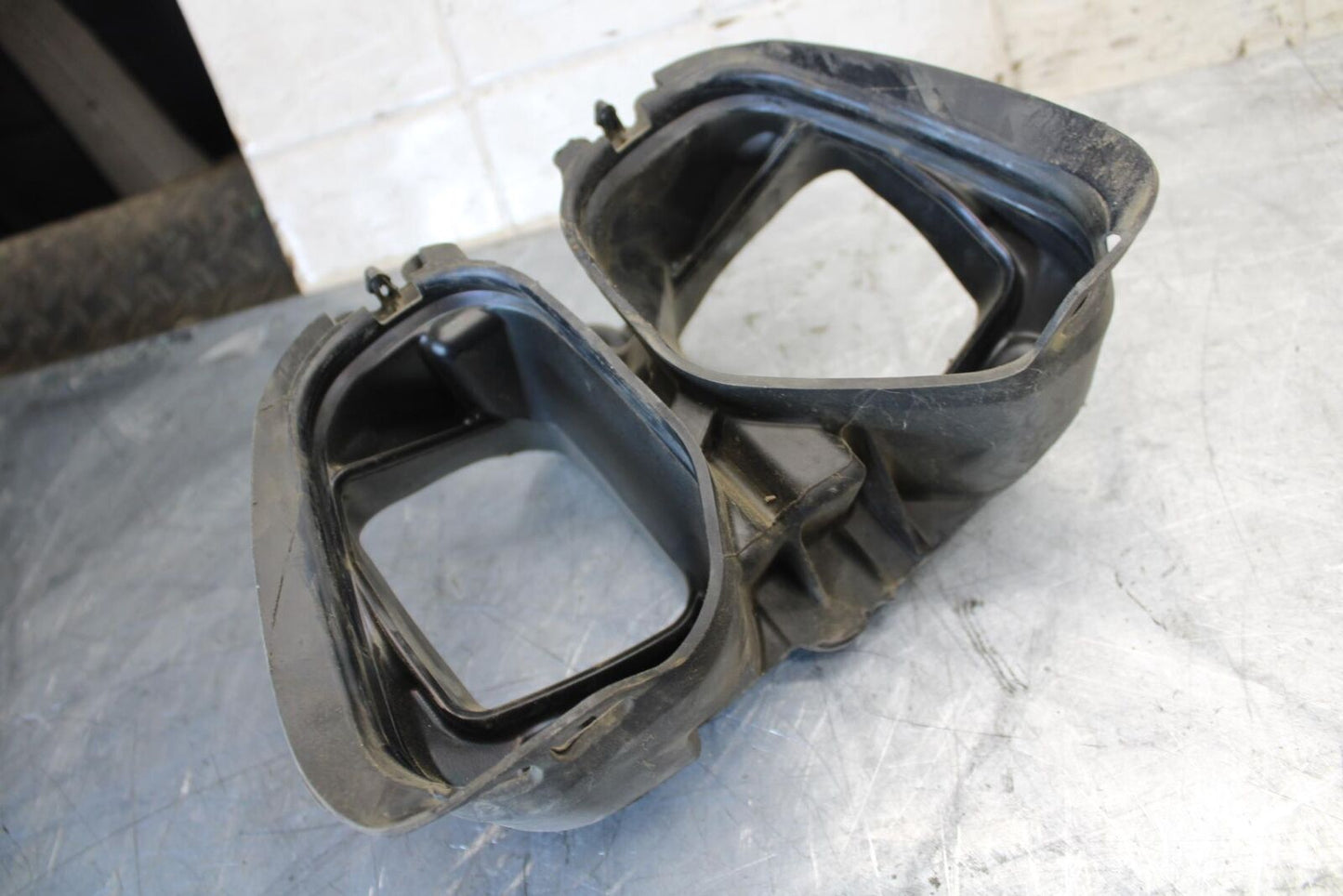 2011 Honda CBR600RR RAM AIR INTAKE TUBE DUCT GASKET SEAL RUBBER BB520