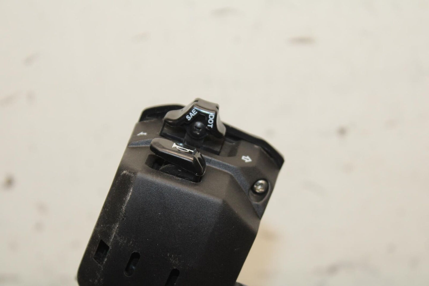 20-23 APRILIA RS660 LEFT CLIP ON HANDLE HORN SIGNALS SWITCH BB643