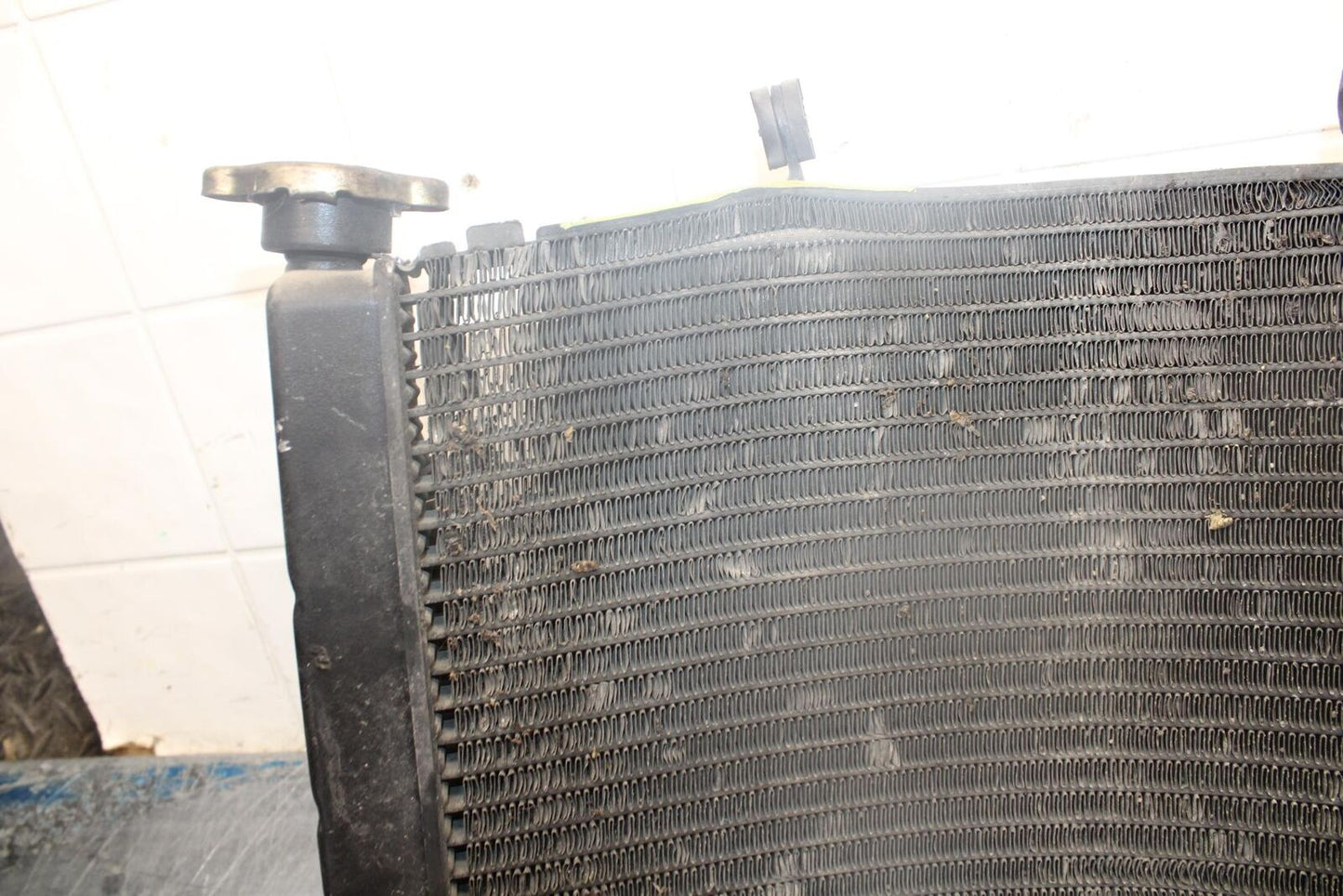 98-99 HONDA CBR900RR ENGINE RADIATOR MOTOR COOLER COOLING RADIATER BB458