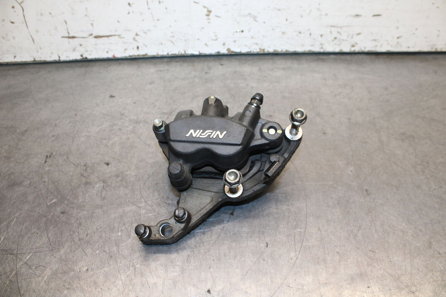 15-16 HONDA CB300F RIGHT FRONT BRAKE CALIPER BB740