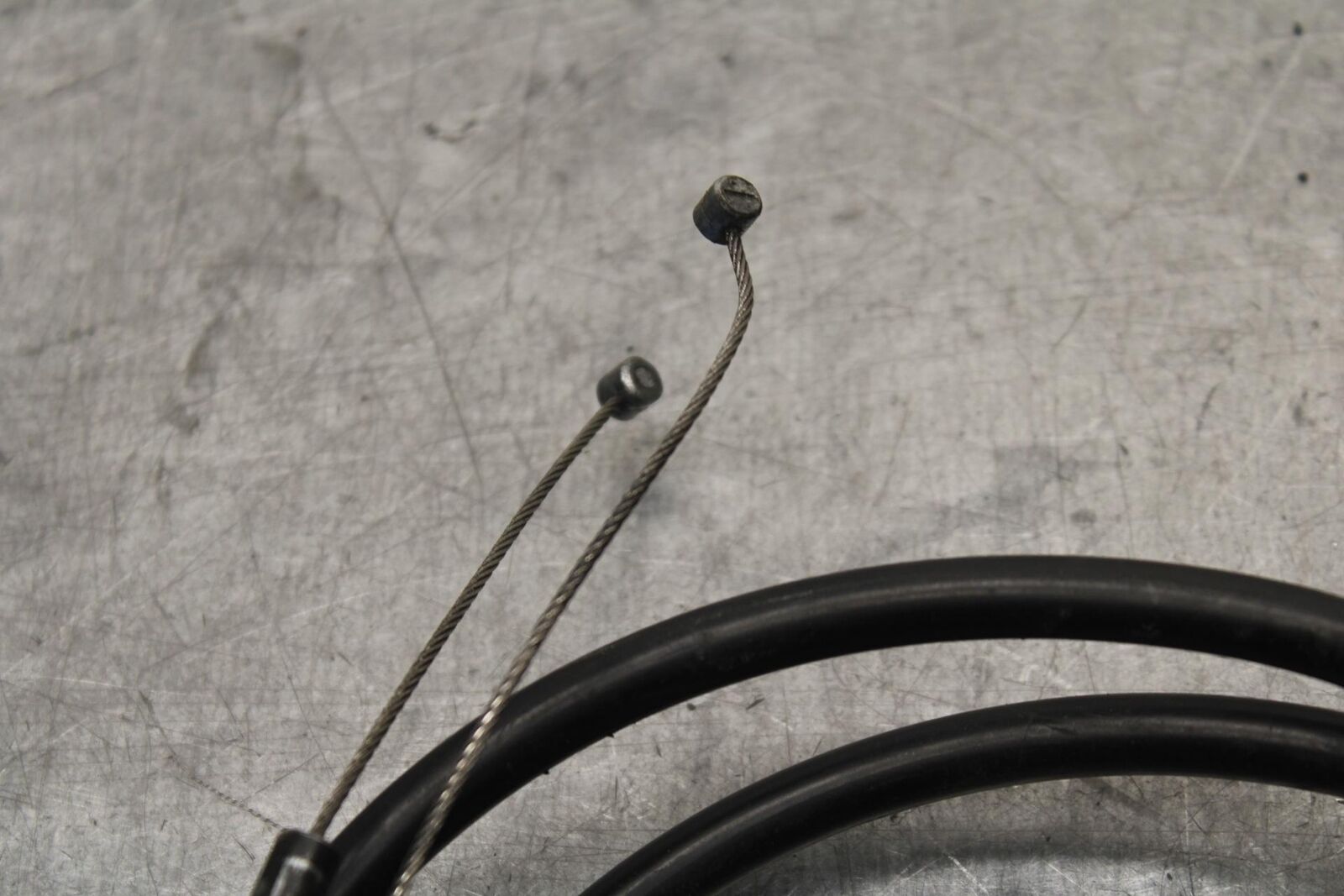 01-03 SUZUKI GSXR600 THROTTLE CABLES LINES BB639