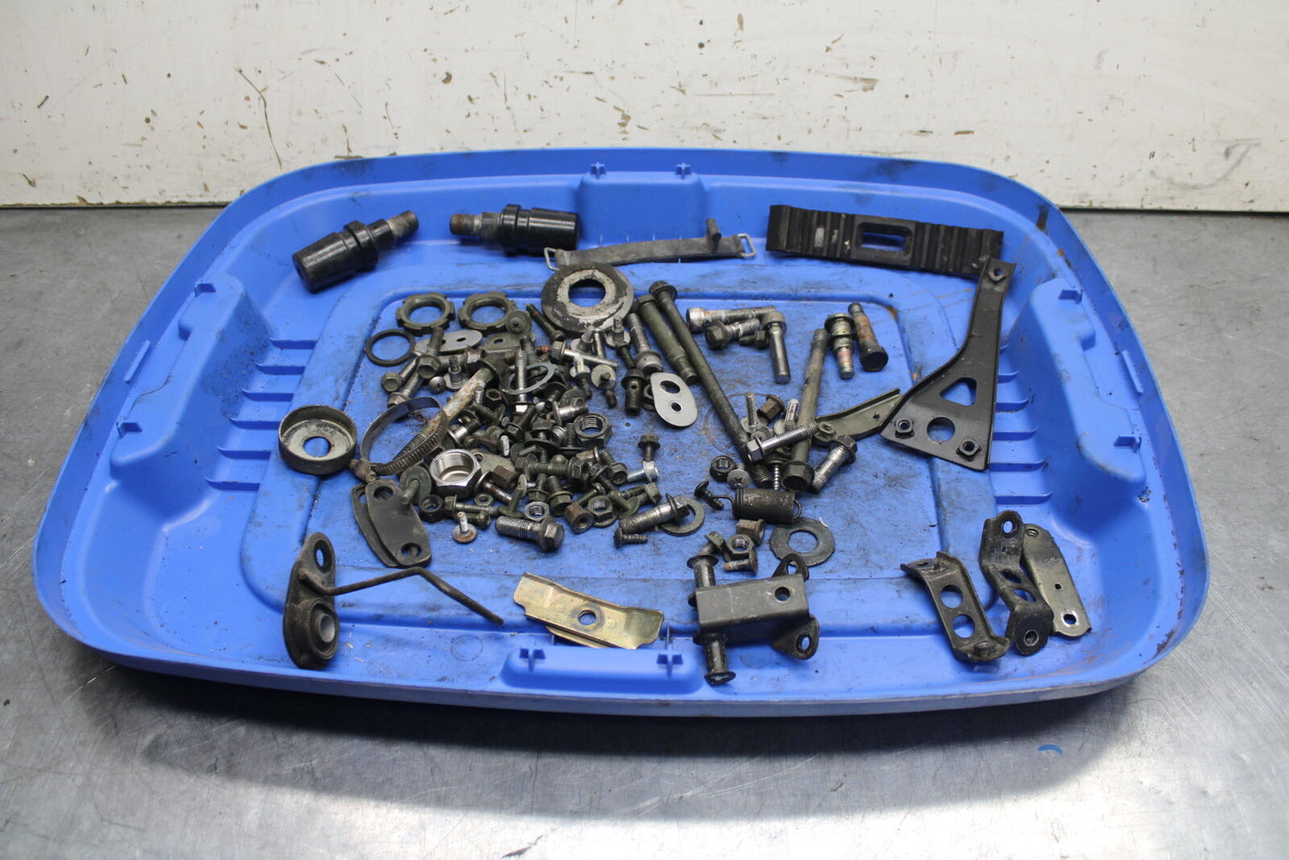 96-07 YAMAHA YZF600R MOUNTING BOLTS HARDWARE MOTOR SCREWS BB746