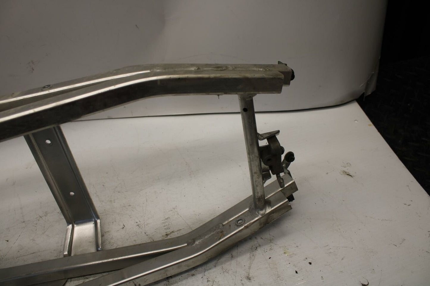 00-01 HONDA CBR929RR REAR SUBFRAME BACK SUB FRAME BB265