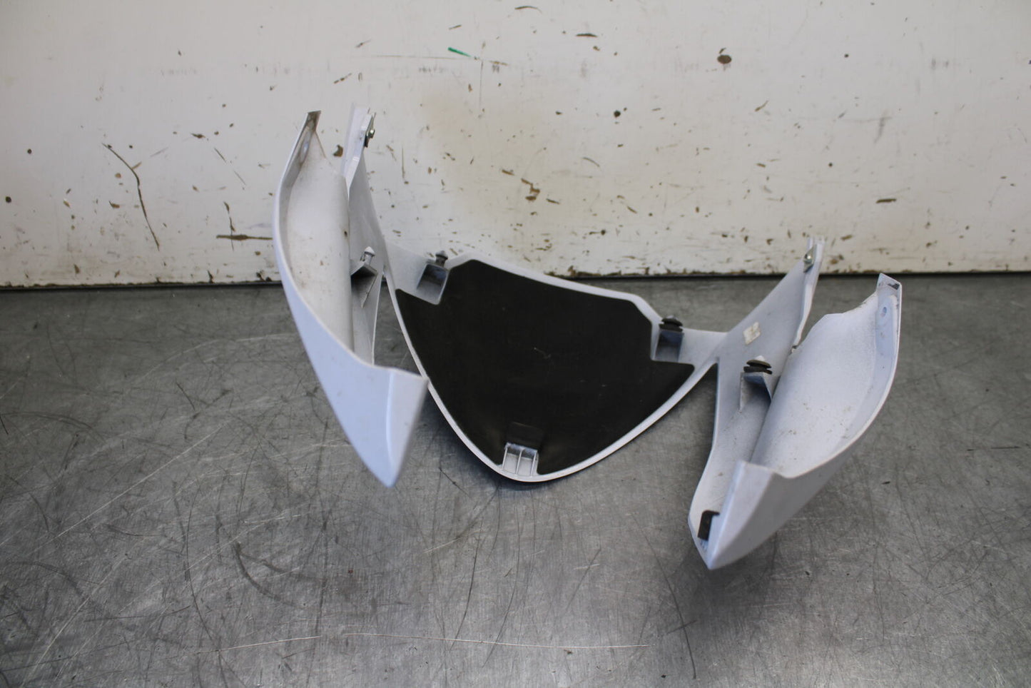 12-17 KAWASAKI ER-6N Z650 FRONT CENTER COWL FAIRING BB709