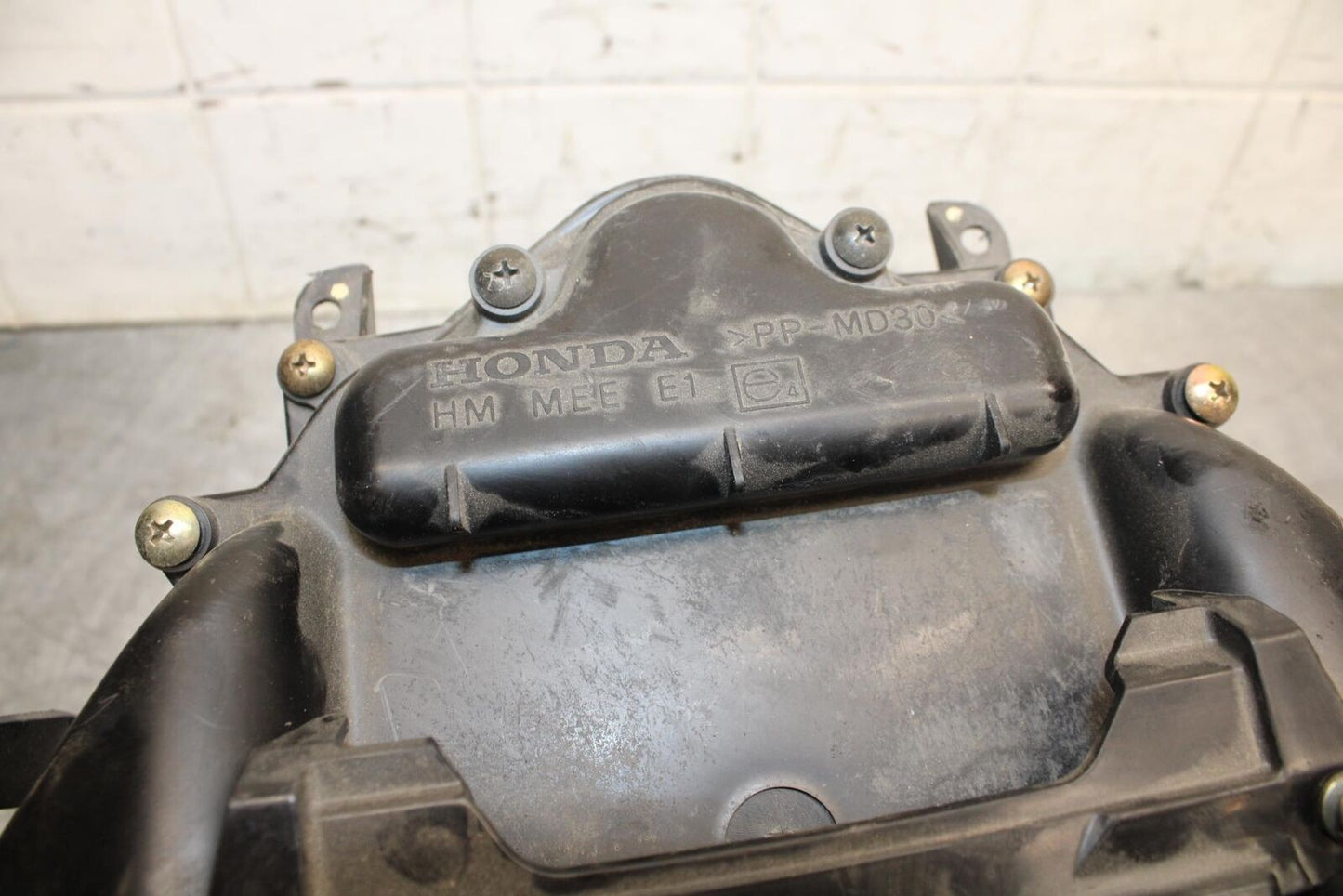 05-06 HONDA CBR600RR AIRBOX INTAKE FILTER BOX 17221-MEE-D00 17231-MEE-670 BB479
