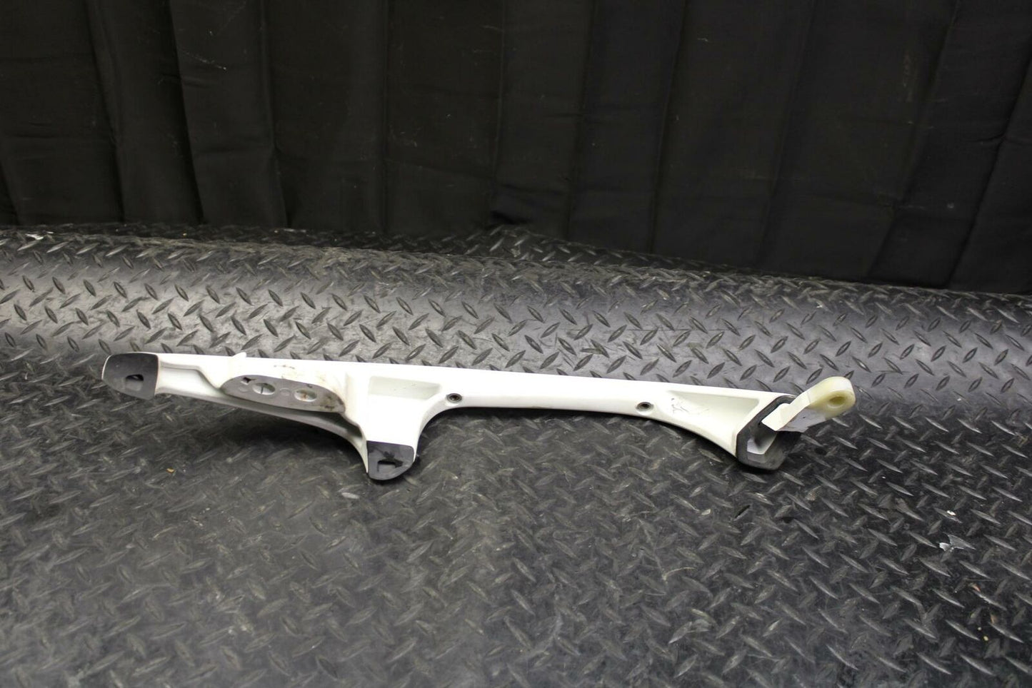 07 SUZUKI BURGMAN 650 RIGHT PASSENGER REAR SEAT GRAB BAR HANDLE BB183