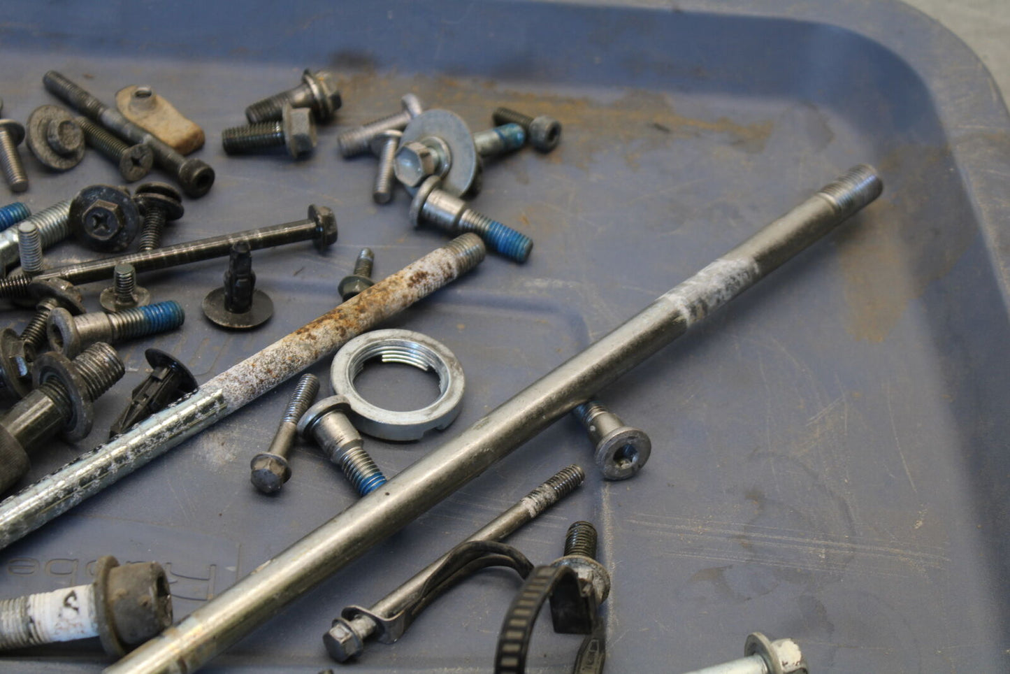 03-07 SUZUKI SV1000S ENGINE MOUNTING BOLTS HARDWARE SCREWS BB657