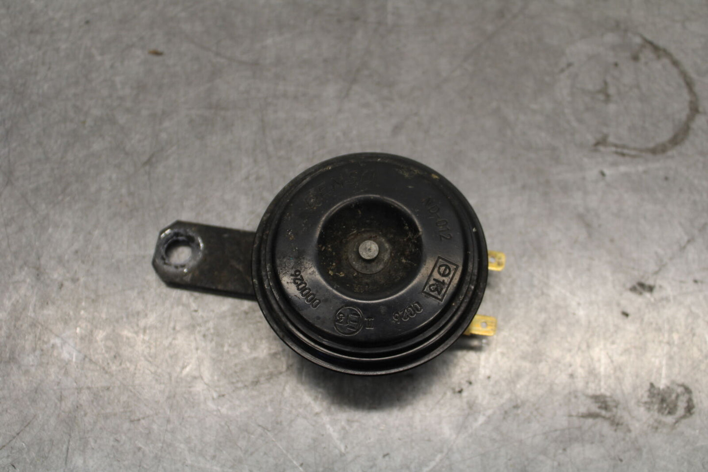 06-07 DUCATI MONSTER 695 HORN SIGNAL BB674