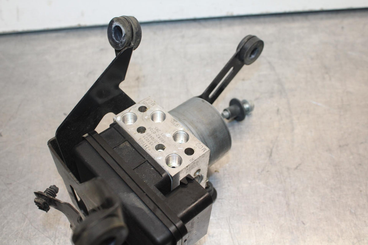 2016 Kawasaki Ninja ZX10R ZX1000 ABS KRT Edition ABS PUMP UNIT MODULE BB86