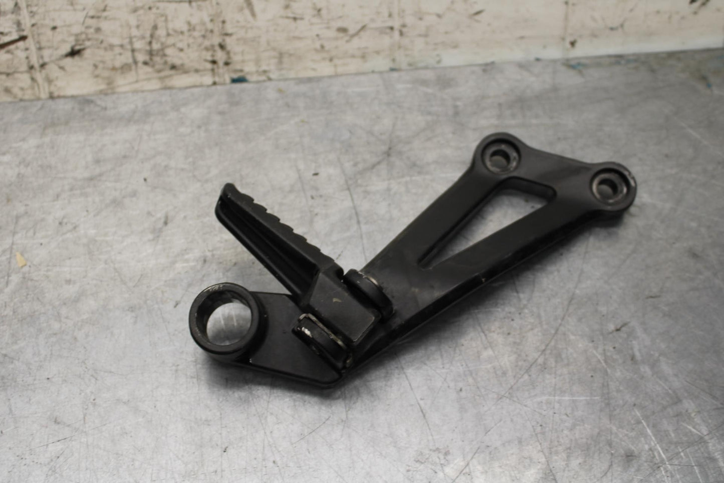 2000 Kawasaki Ninja ZX12R ZX1200A LEFT REAR BACK PASSENGER PEG 35063-1064