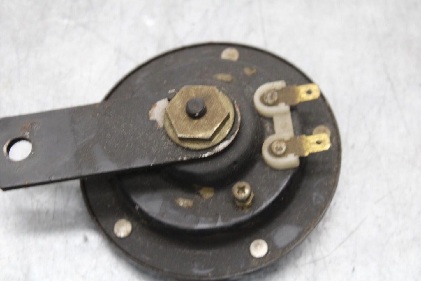 1977 Yamaha XS750 HORN SIGNAL 1J7-83371-22-00 BB554